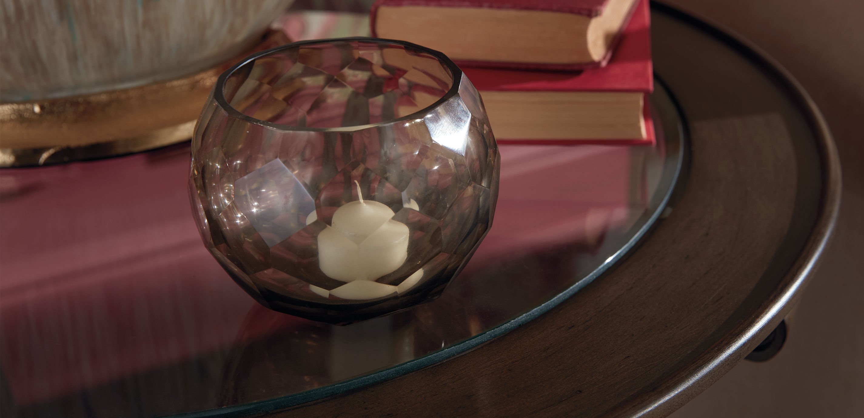 Nora Gray Cut-Glass Vase_3