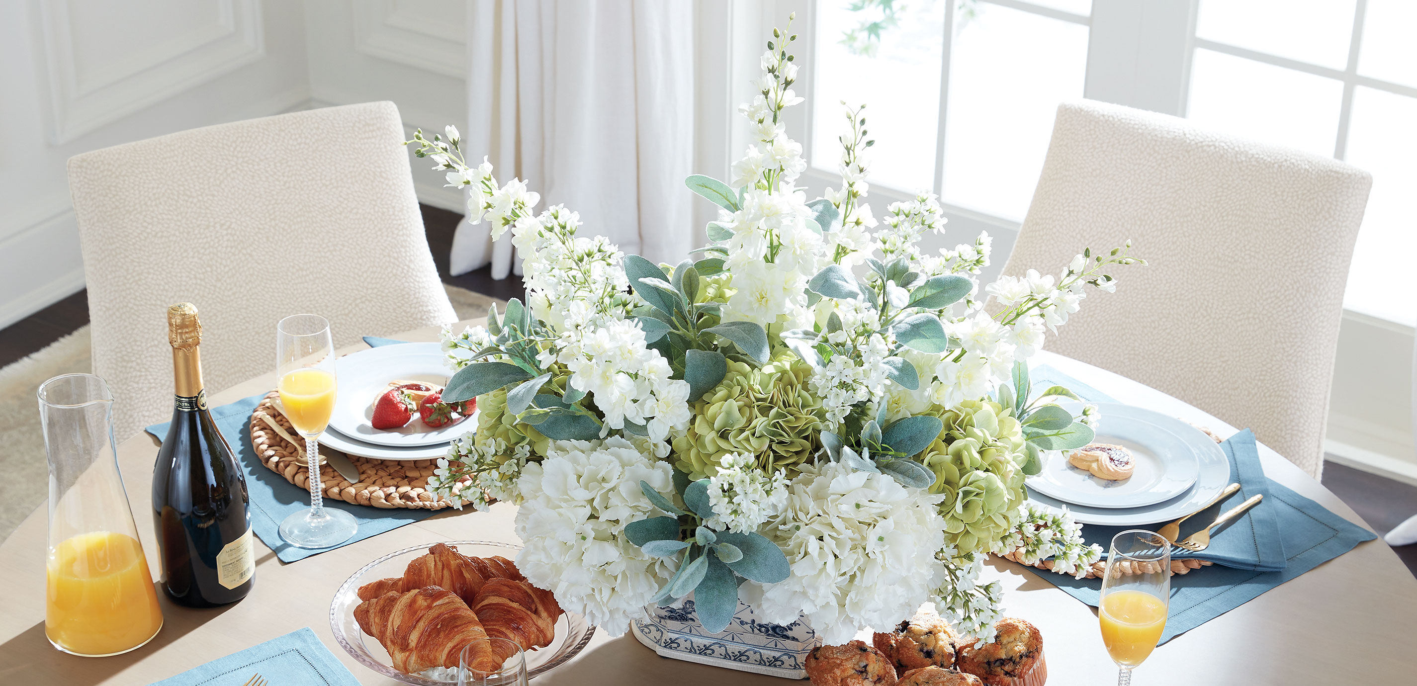 Hydrangea Byzantina in Cache Pot_1