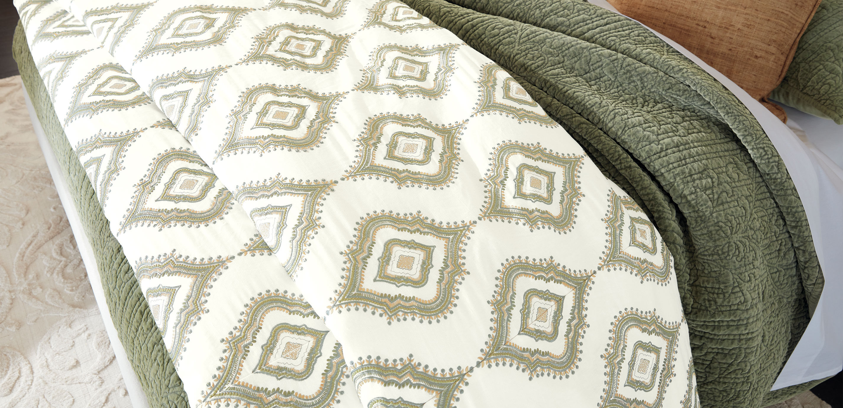 White & Green Embroidered Duvet Cover and Shams Set_5