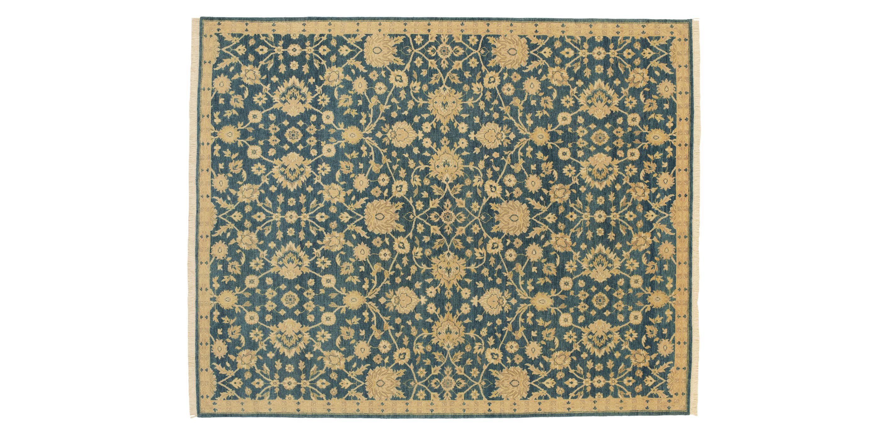 Kashan Arts-and-Crafts Floral Rug