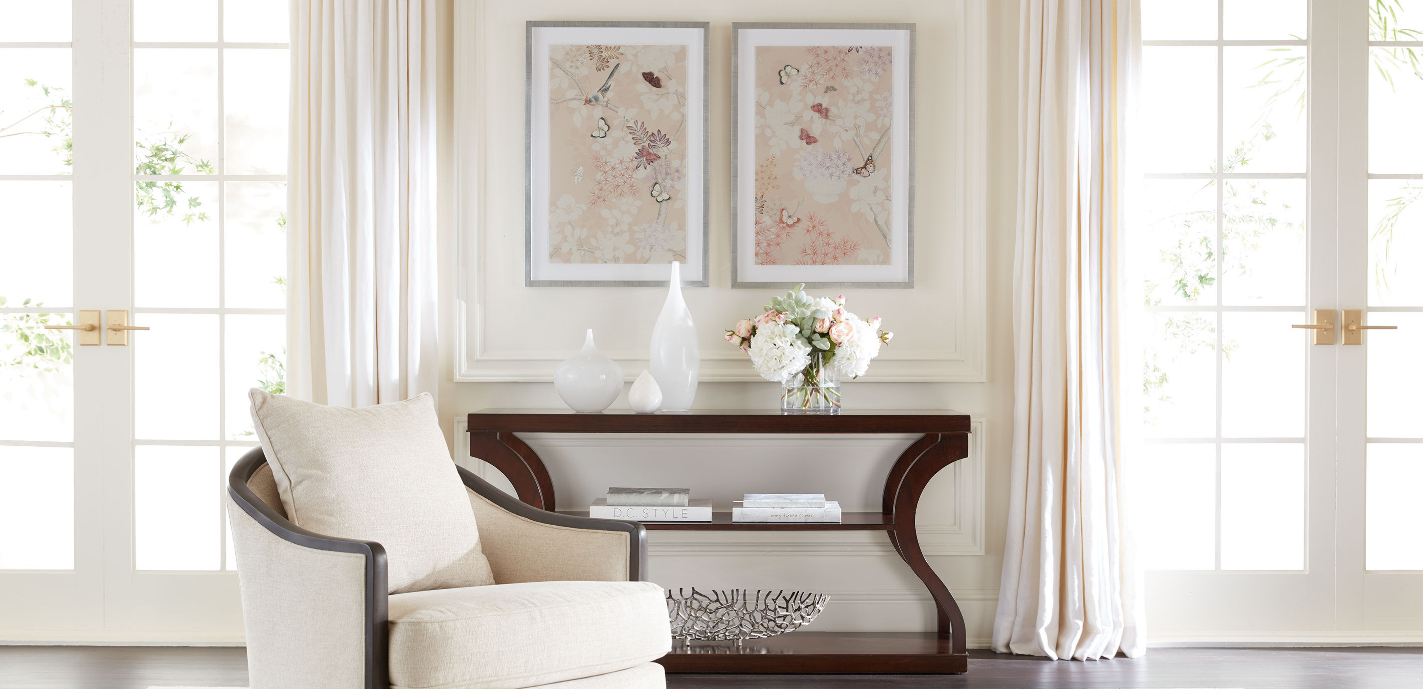 Roses & Hydrangea Branch in Vase_3