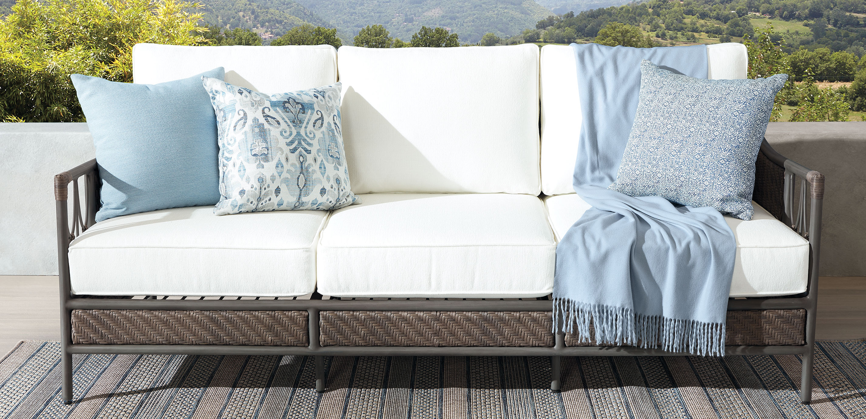 Cape Monaco Outdoor Sofa_7