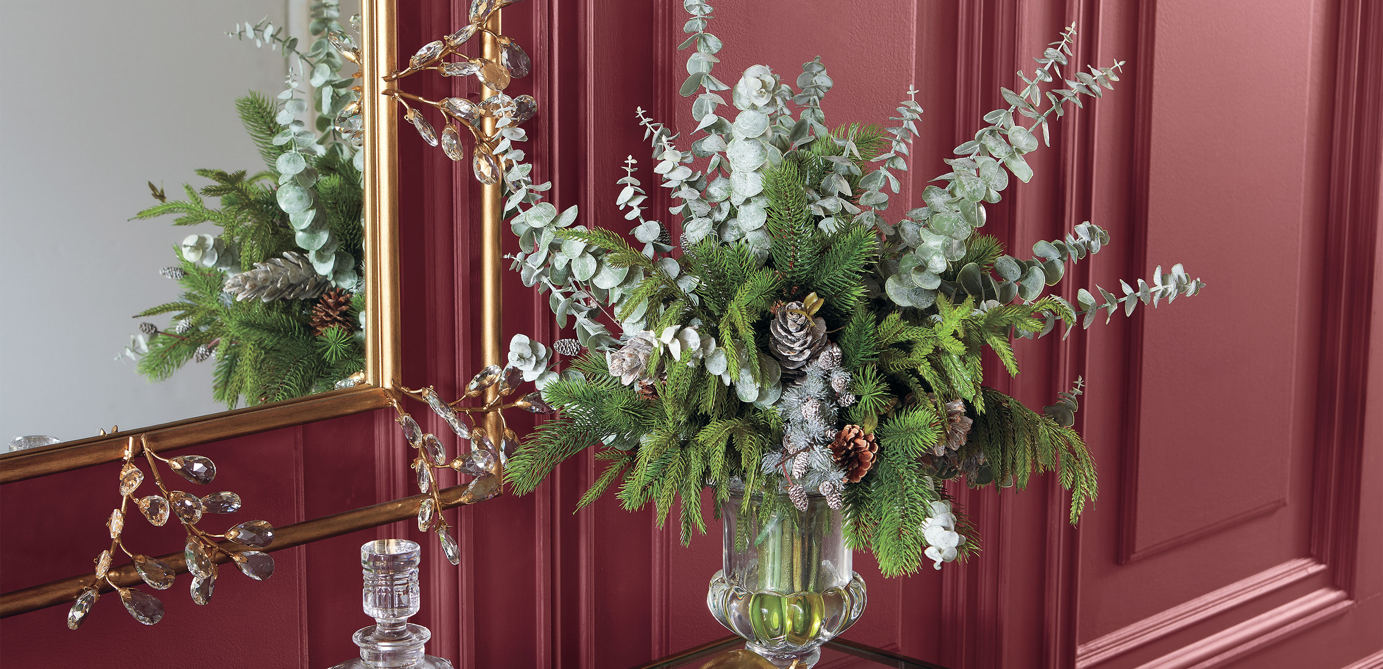 Evergreen & Eucalyptus Holiday Centerpiece_4