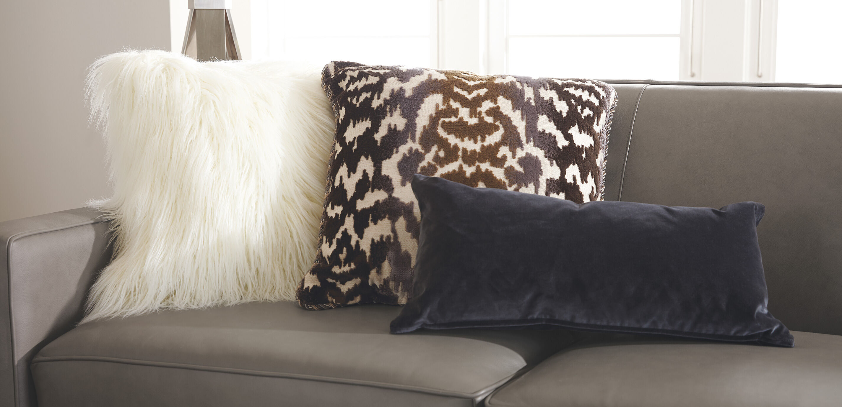 Ombr&eacute; Cut Velvet Pillow_5