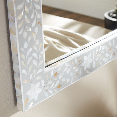 Giuliana Rectangular Mirror Product Tile Hover Image 074132