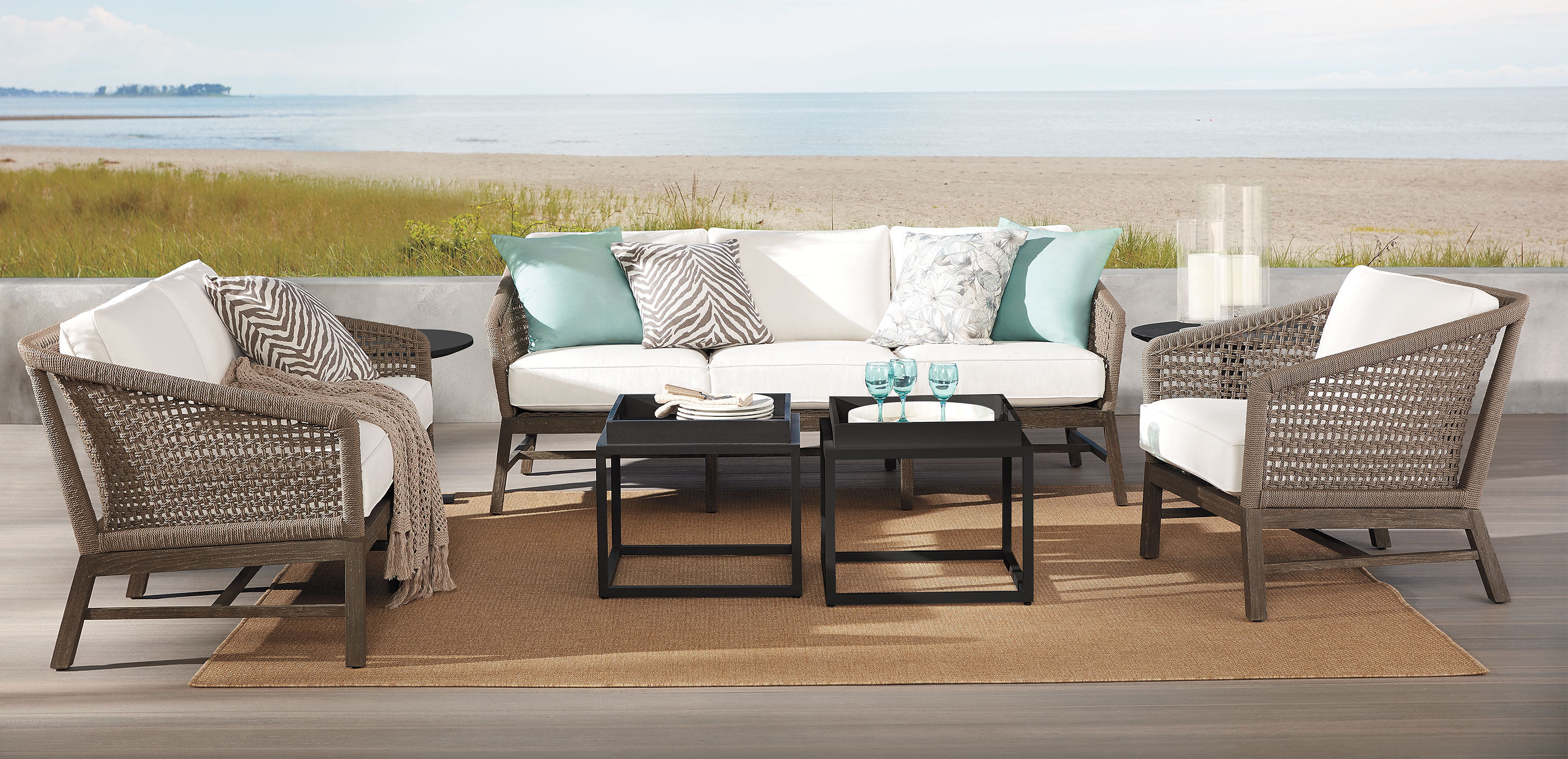 Lillie Round Outdoor End Table_4