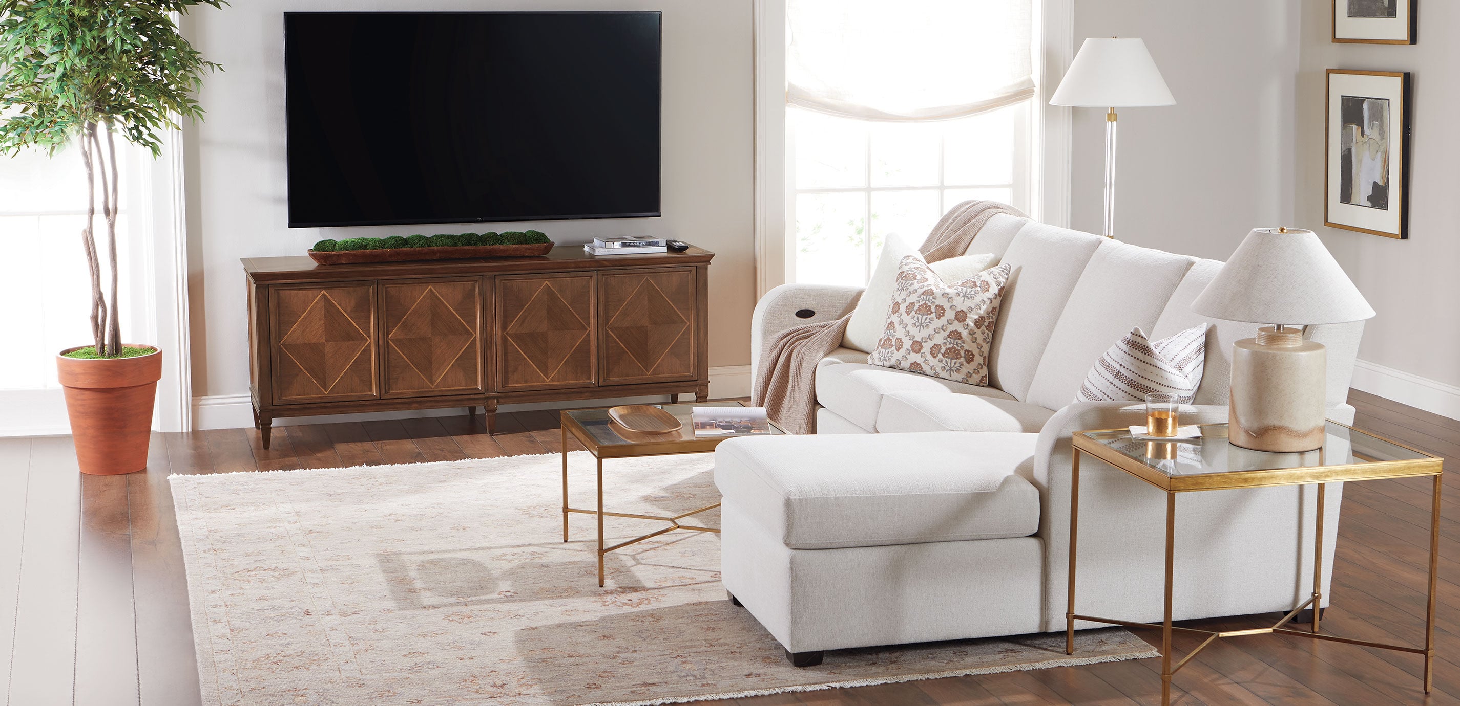Andie Media Cabinet_12