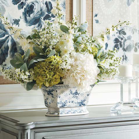 Hydrangea Byzantina in Cache Pot Product Tile Hover Image 443726