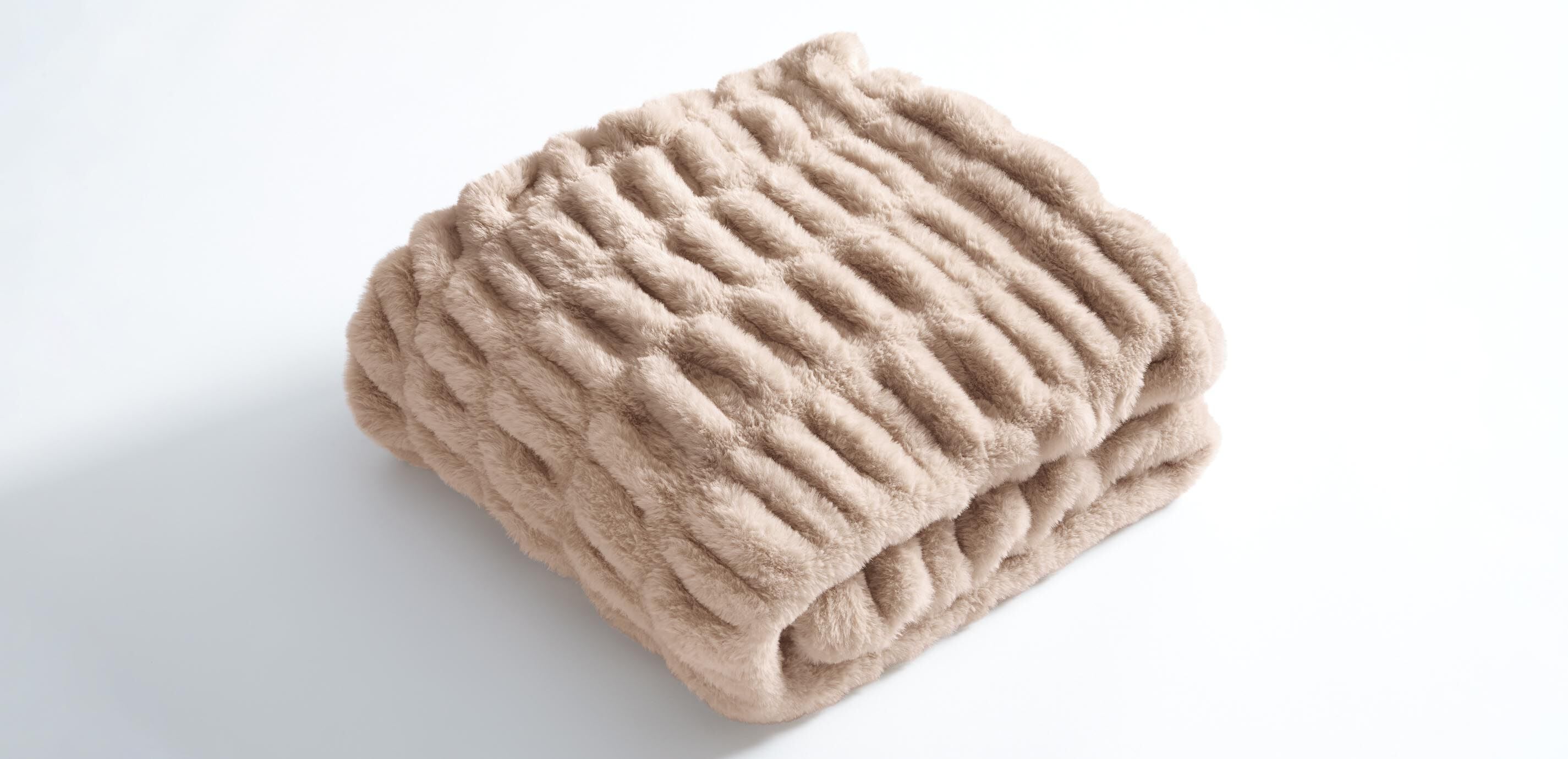 Ruched Faux Fur Throw_1