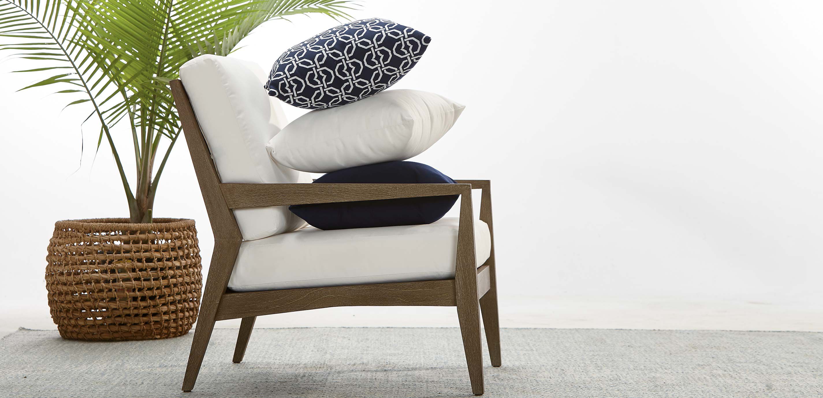 Bridgewater Cove Teak Lounge Chair_5