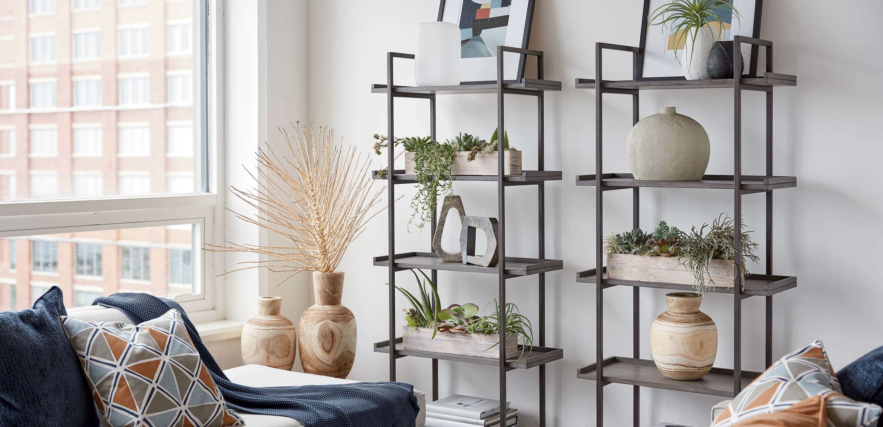 Dillonvale Display Bookcase_7