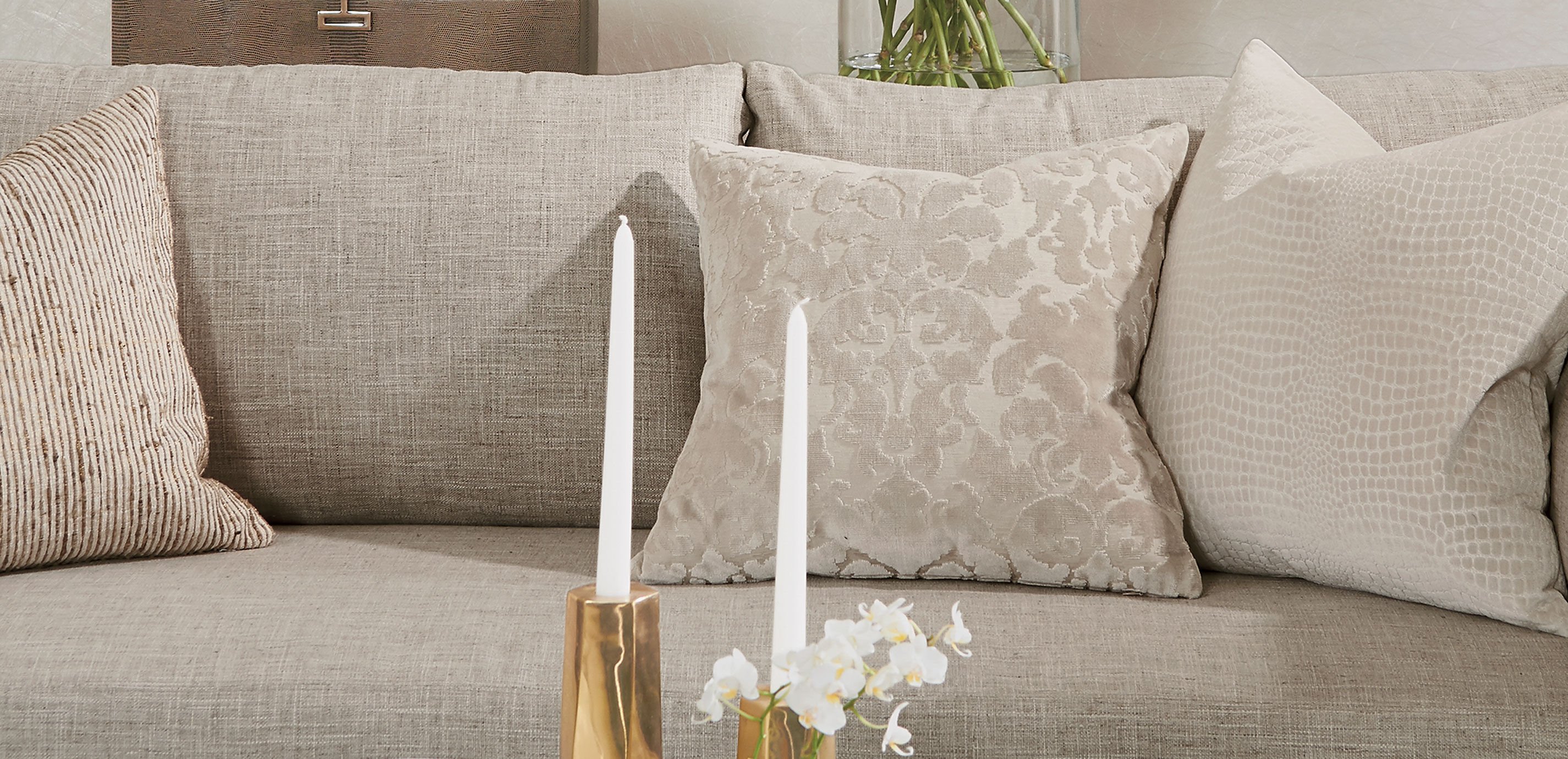 Cut Velvet Damask Pillow_3