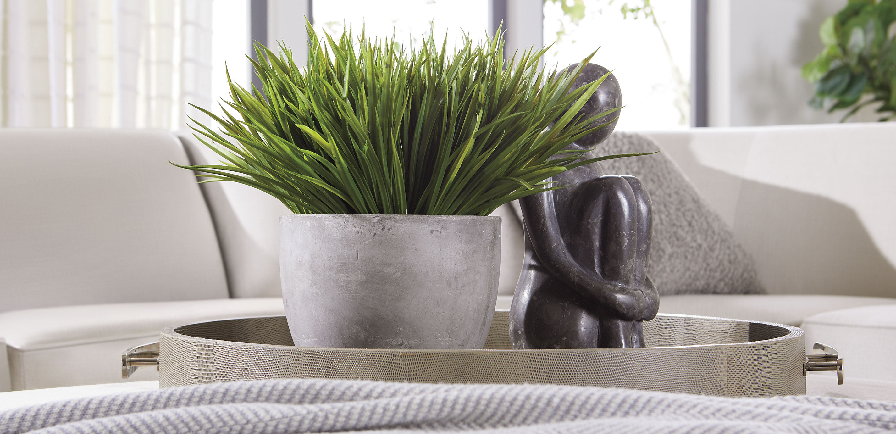 Embossed Round Leather Tray_5