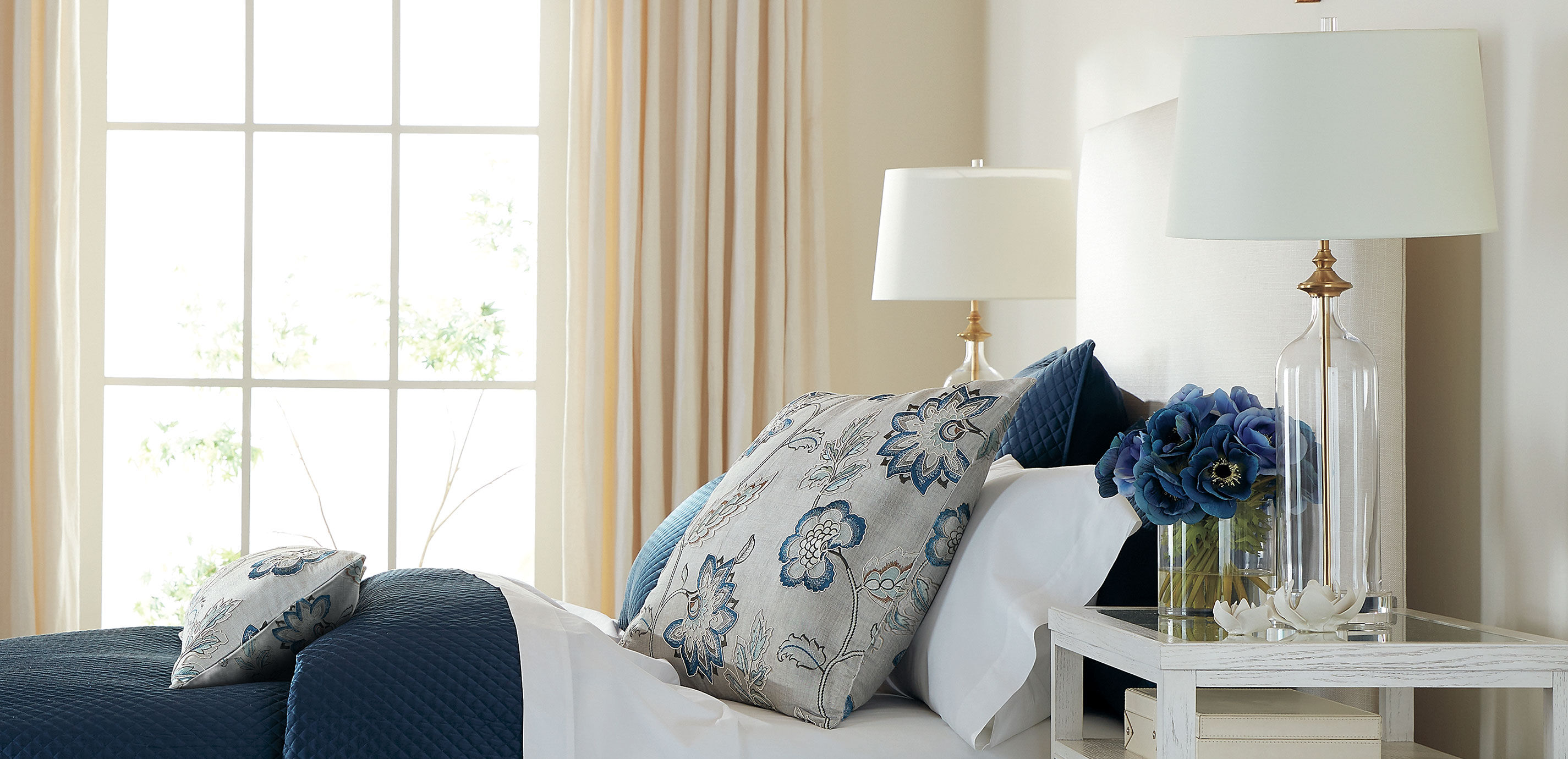 Deep Blue Anemone Bouquet in Cylinder Vase_9