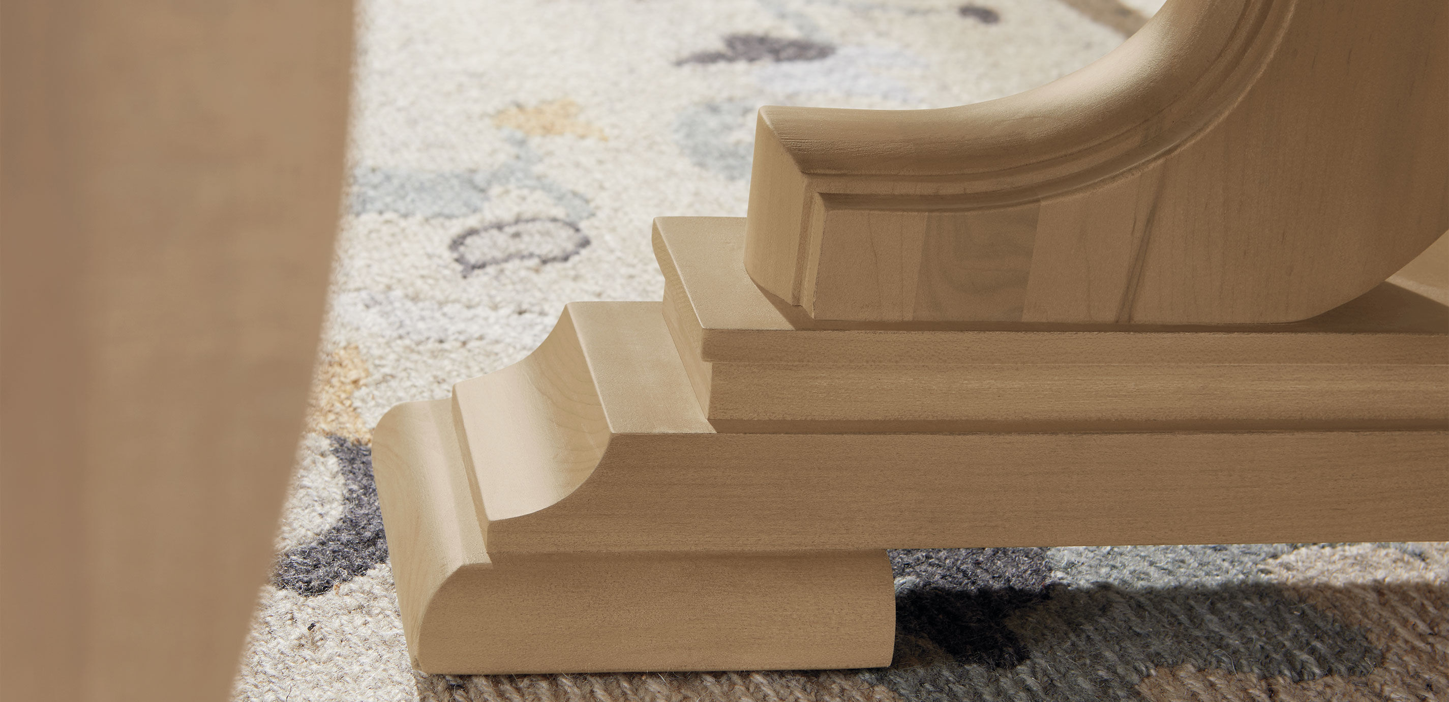 Aelin Round Dining Table_4