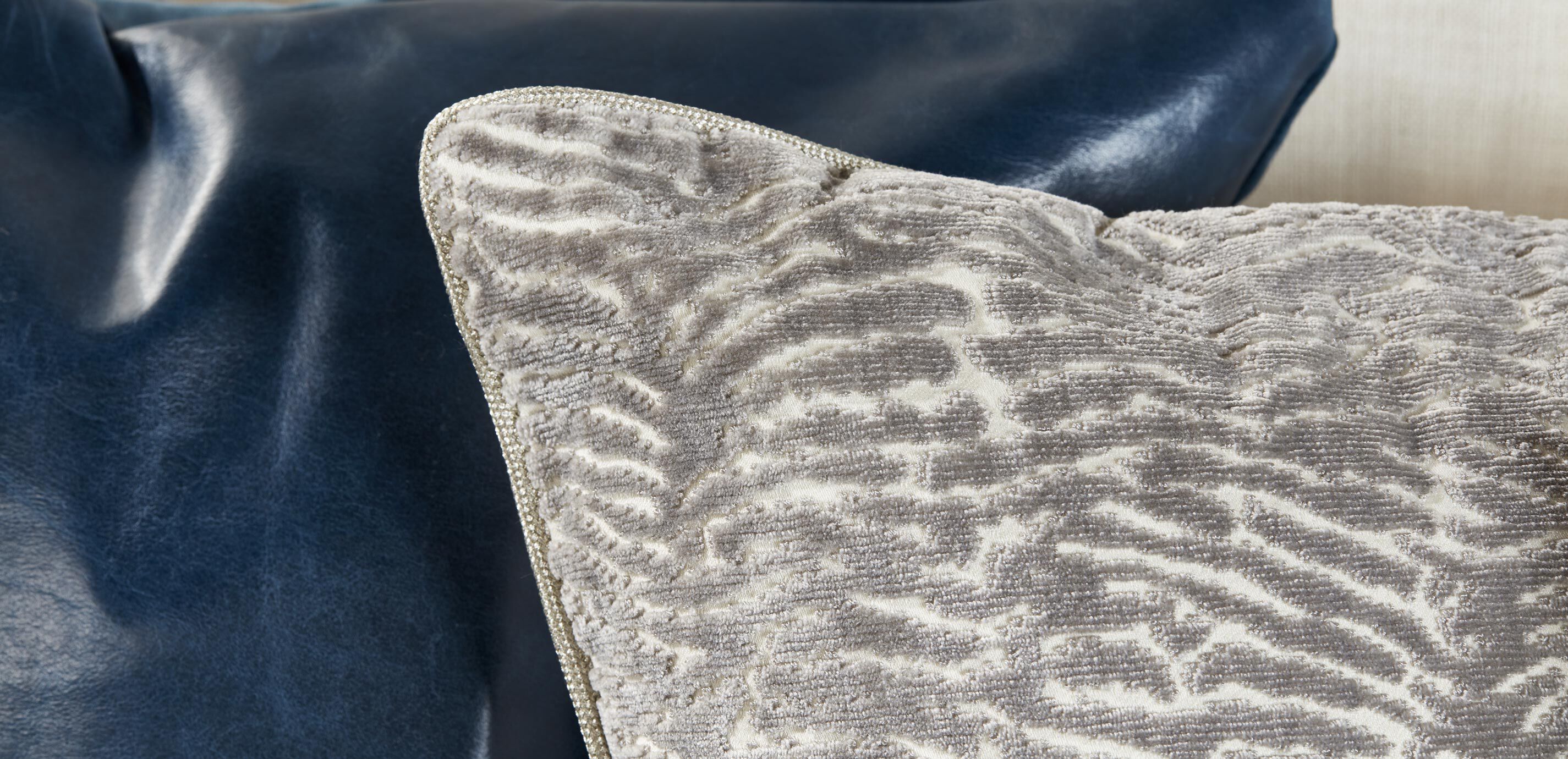 Cut Velvet Pillow, Silver_3