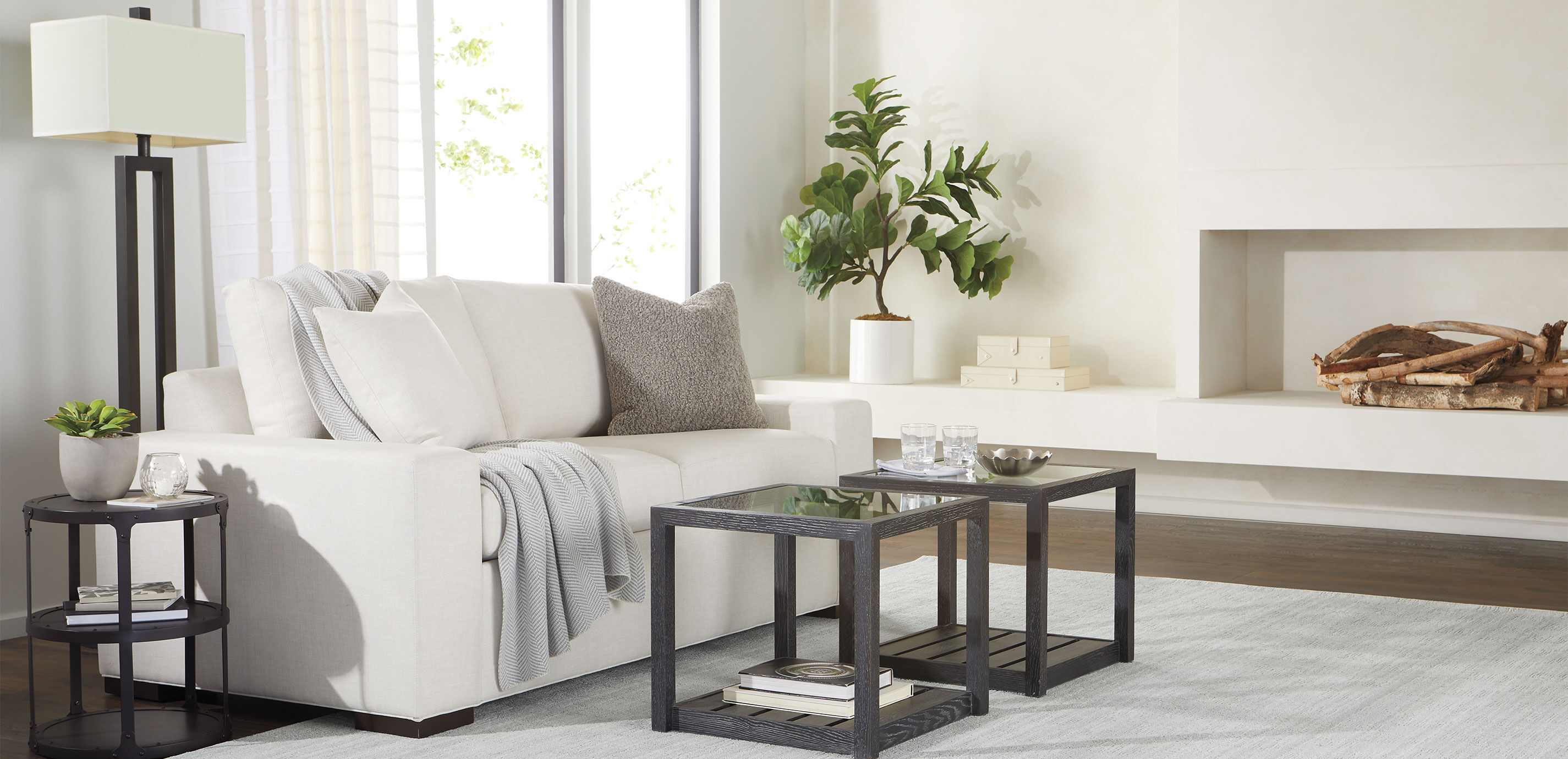 Lyons Wood and Glass Bunching Table_9