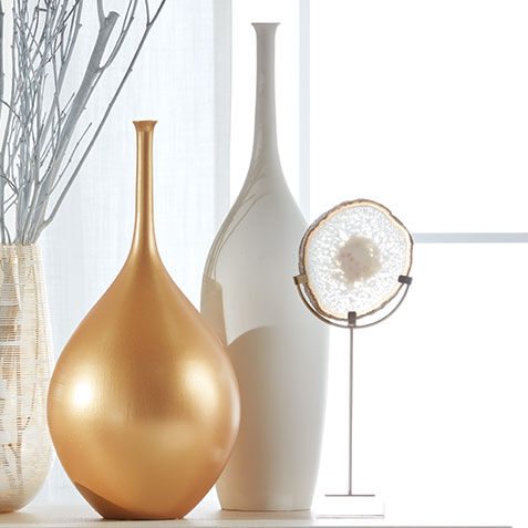 Issa White Vase Product Tile Hover Image 431803