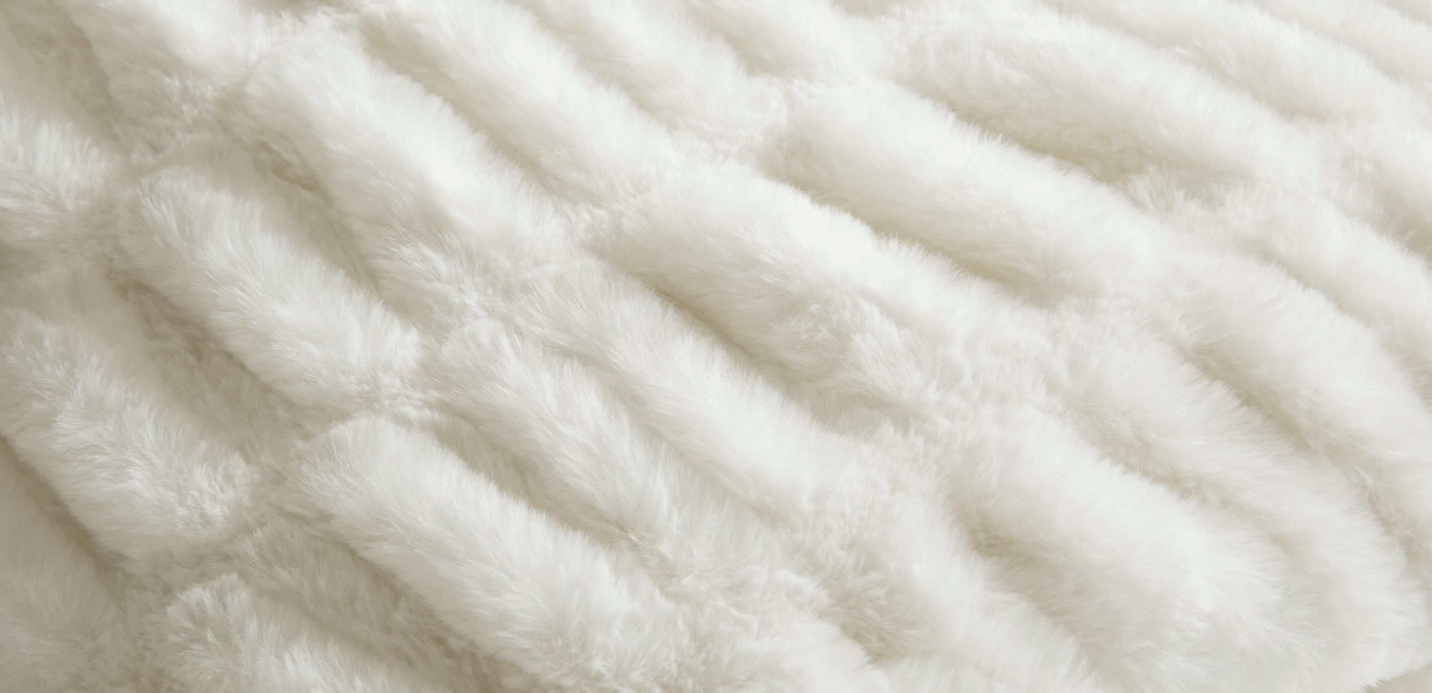 Ruched Faux Fur Throw_2