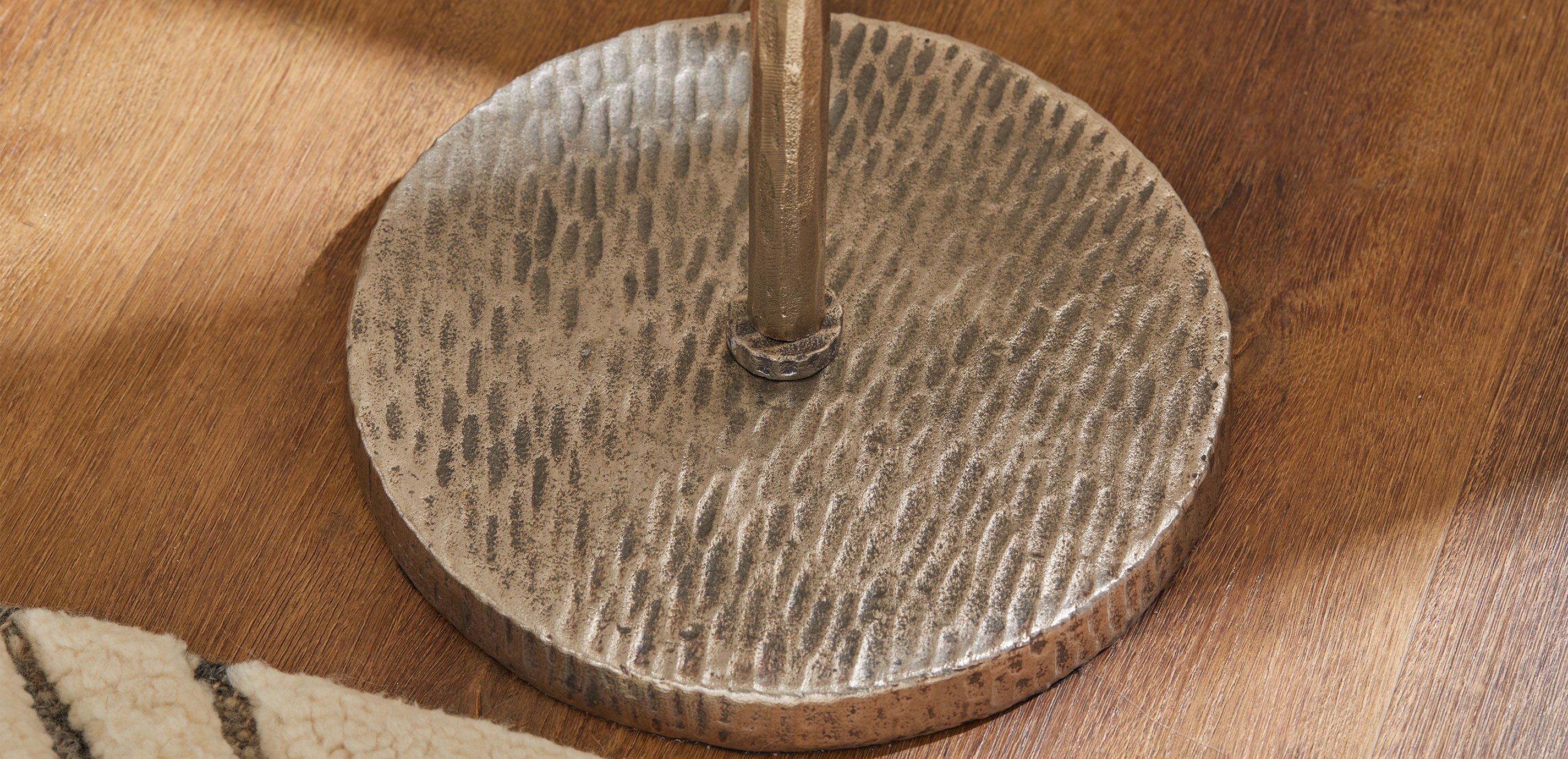 Caspius Floor Lamp_6