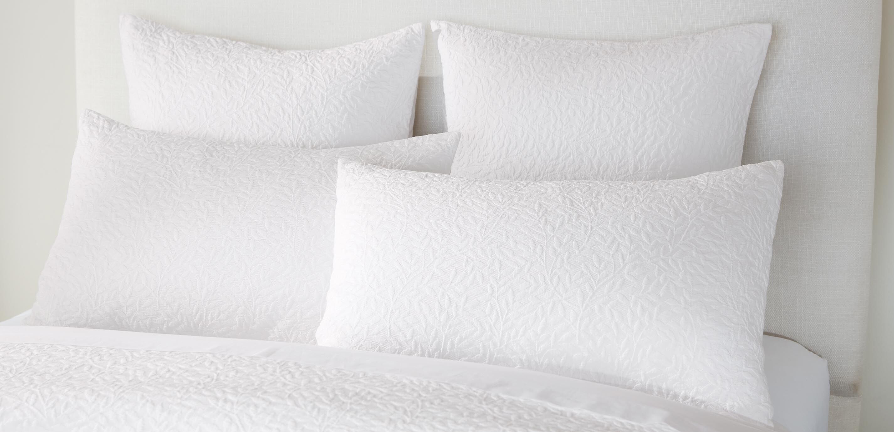 Matelass&eacute; Vine Coverlet and Shams Set_2