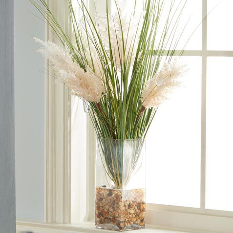 Pampas Grass in Glass Vase Product Tile Hover Image 443729