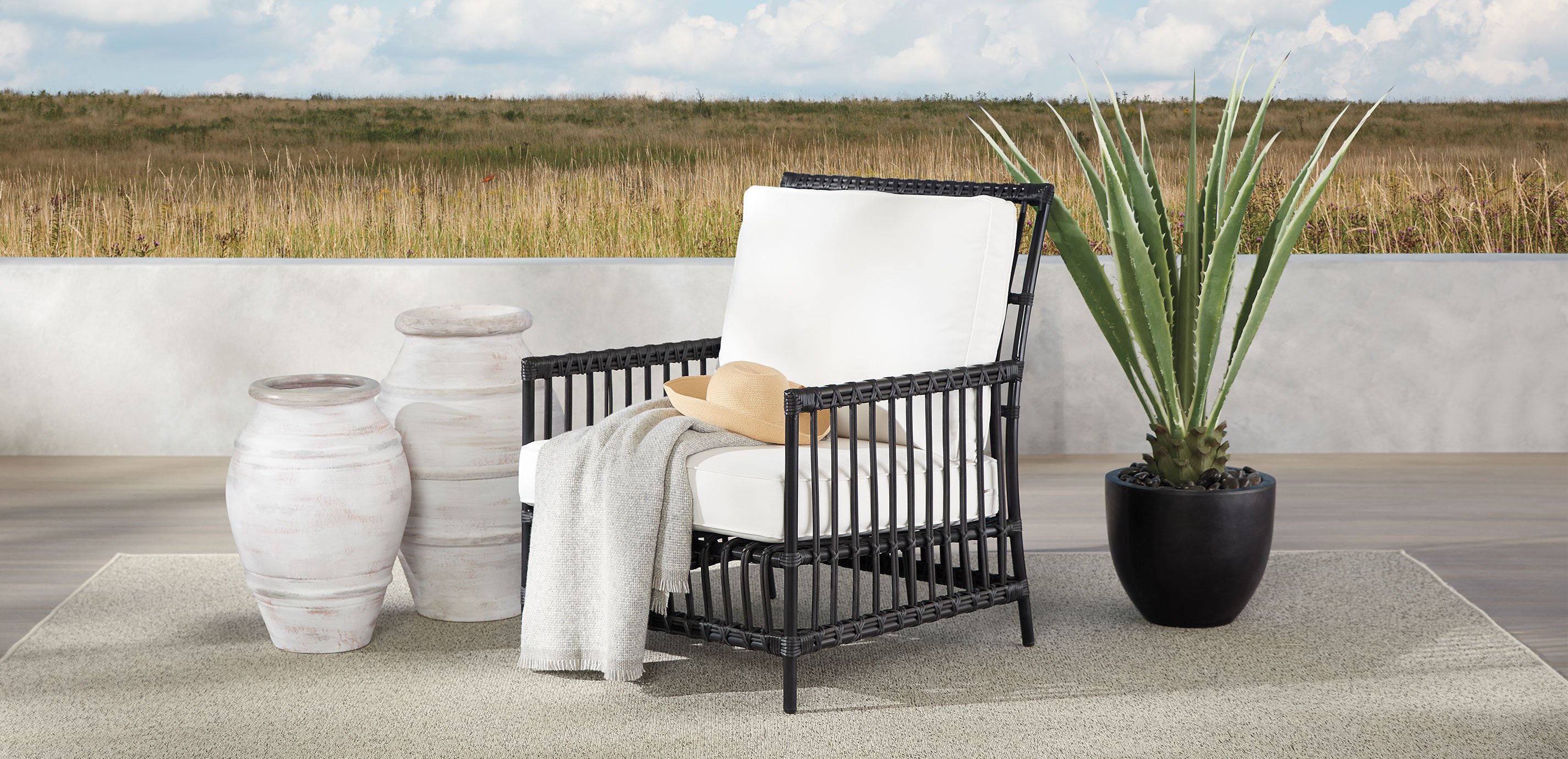 Small Beryl Floor Urn_4