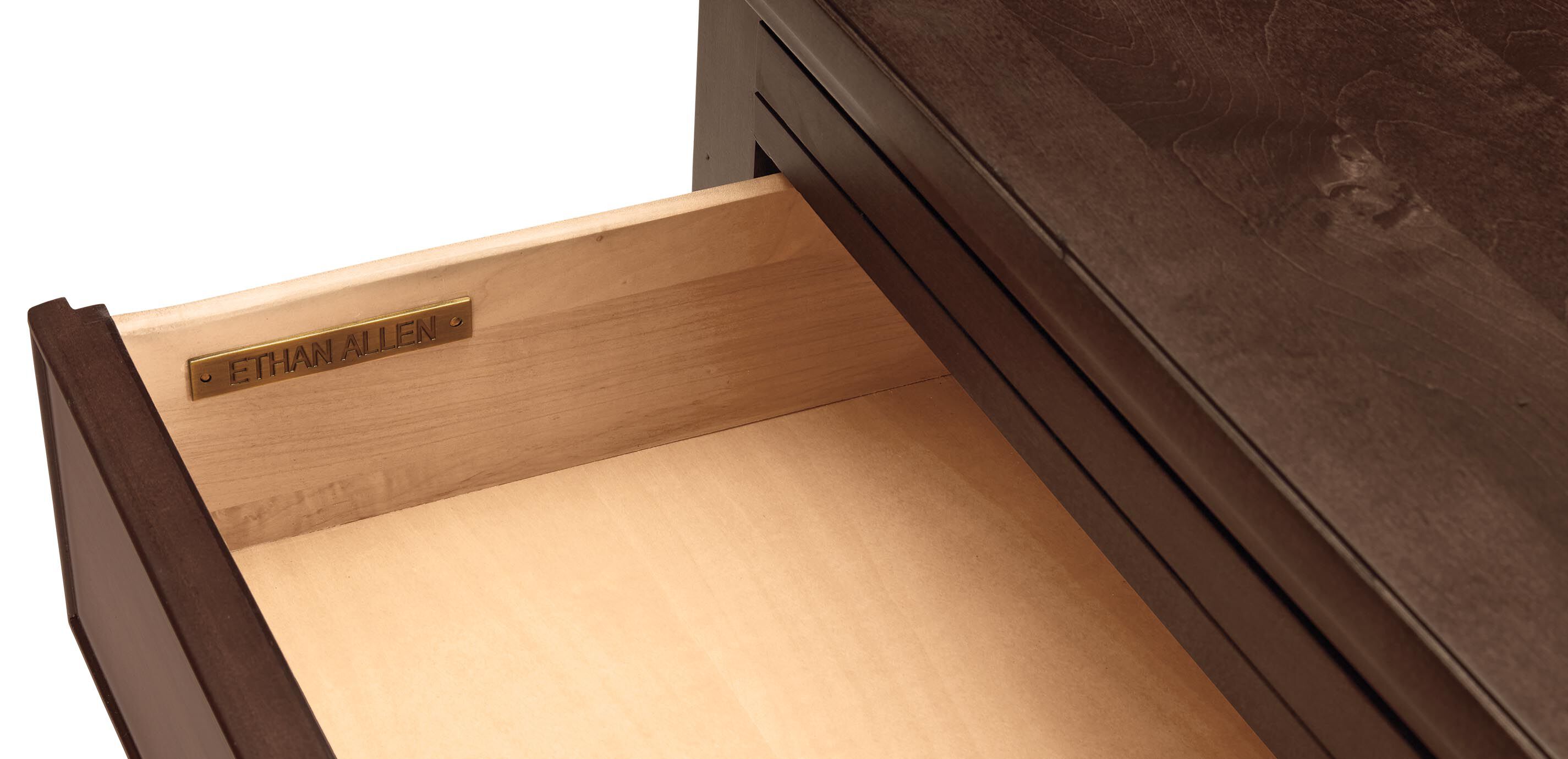 Paeton Three-Drawer Chest_3