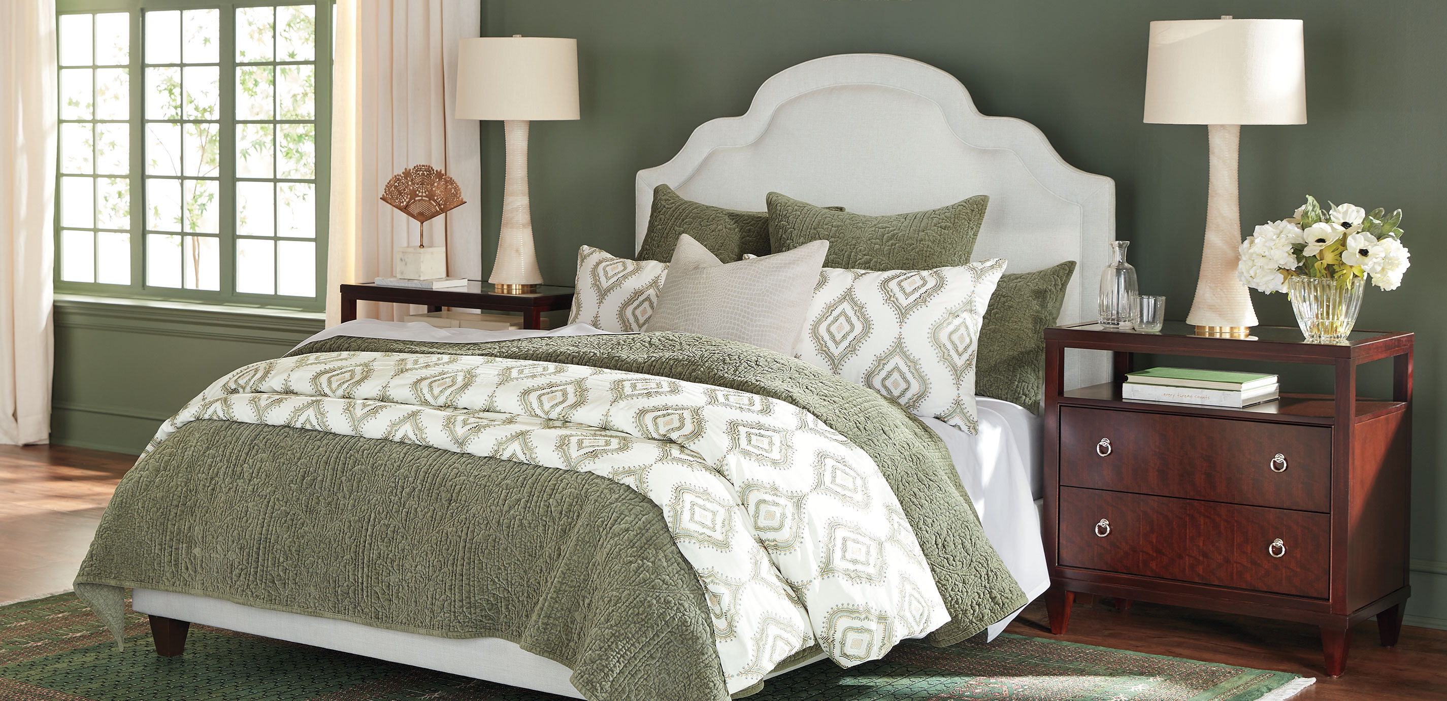 Green Embroidered Duvet Cover and Shams Set_12