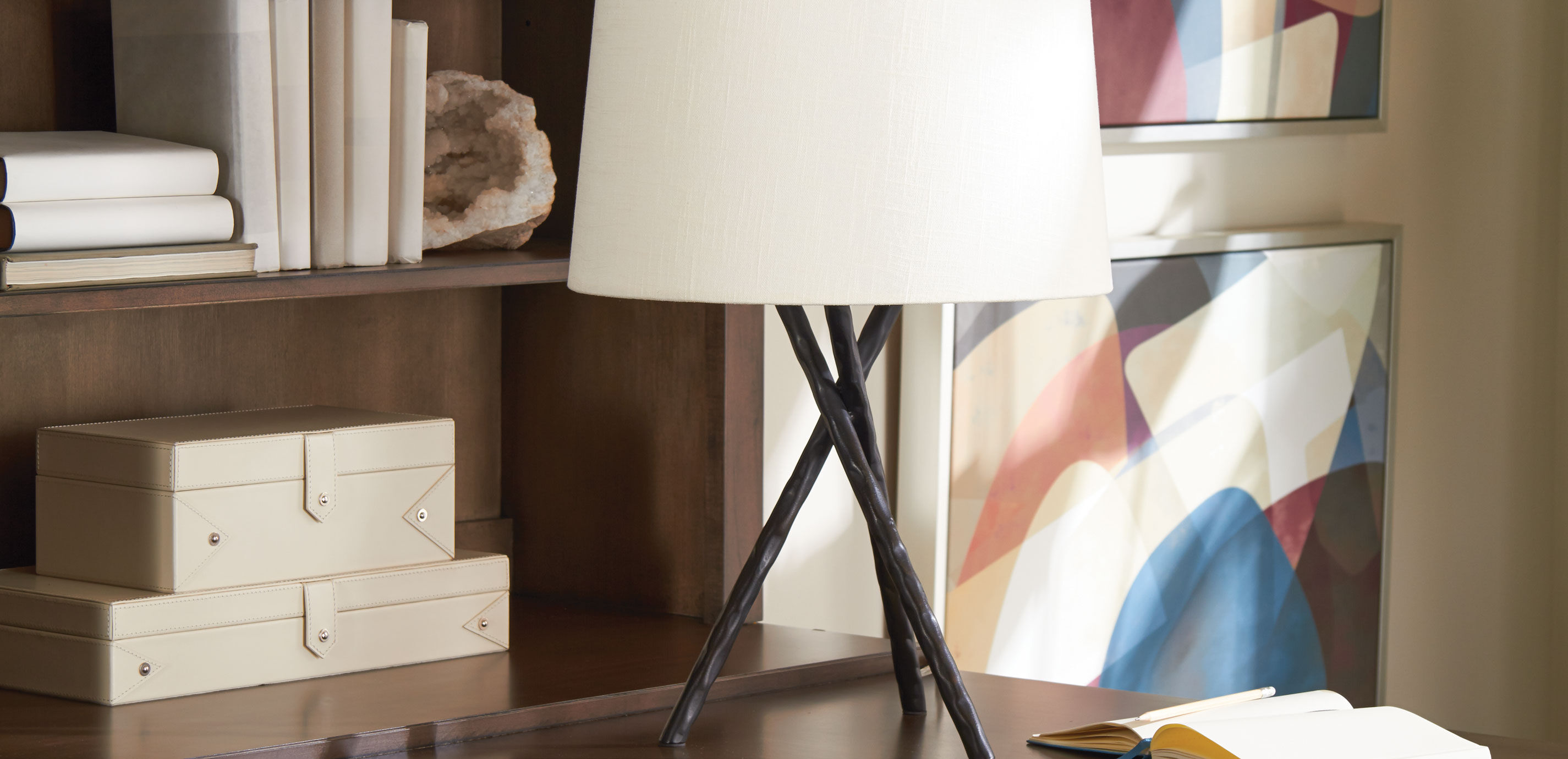 Milania Tripod Desk Lamp_1
