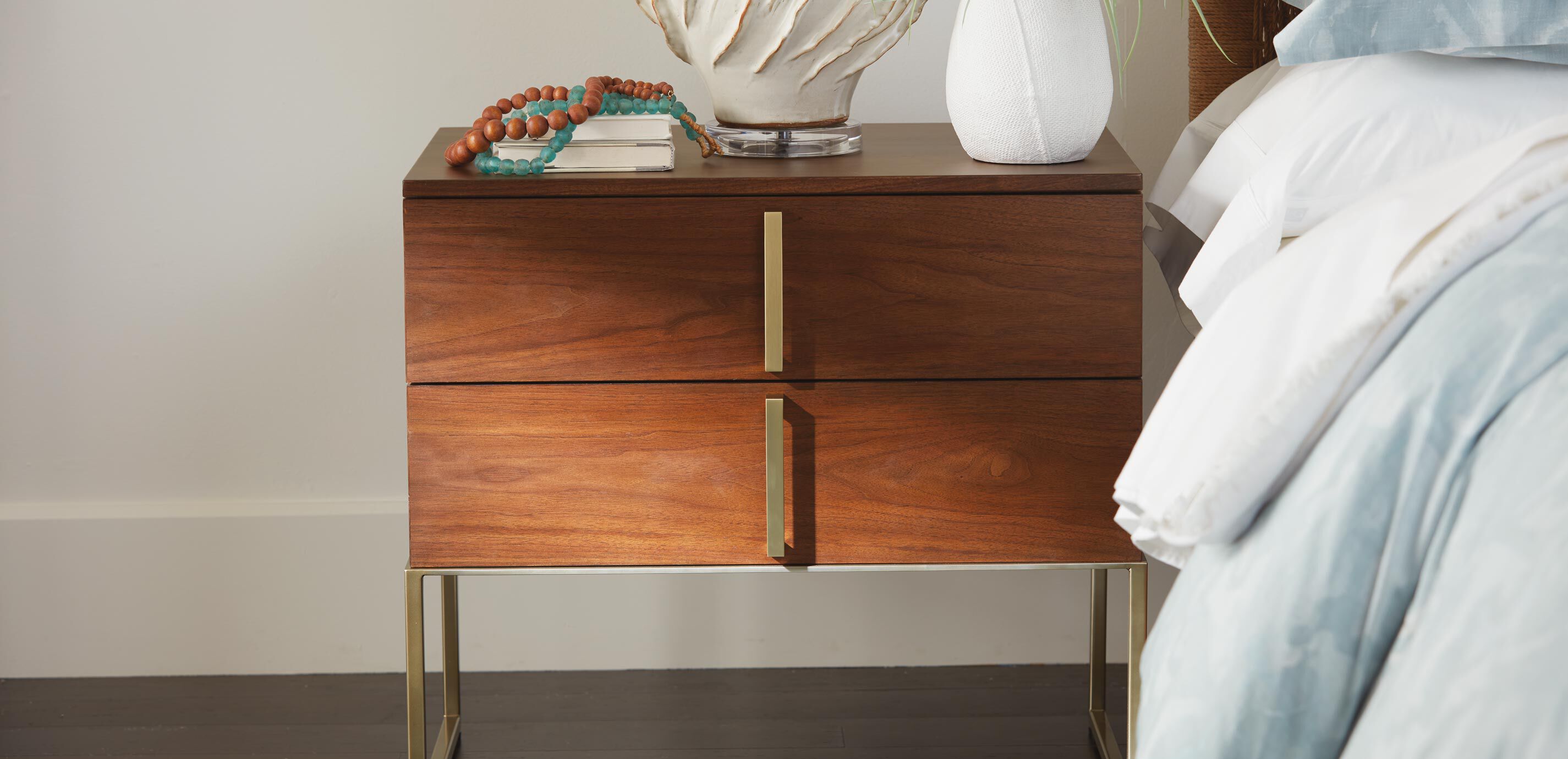 Montclaire Night Table_4