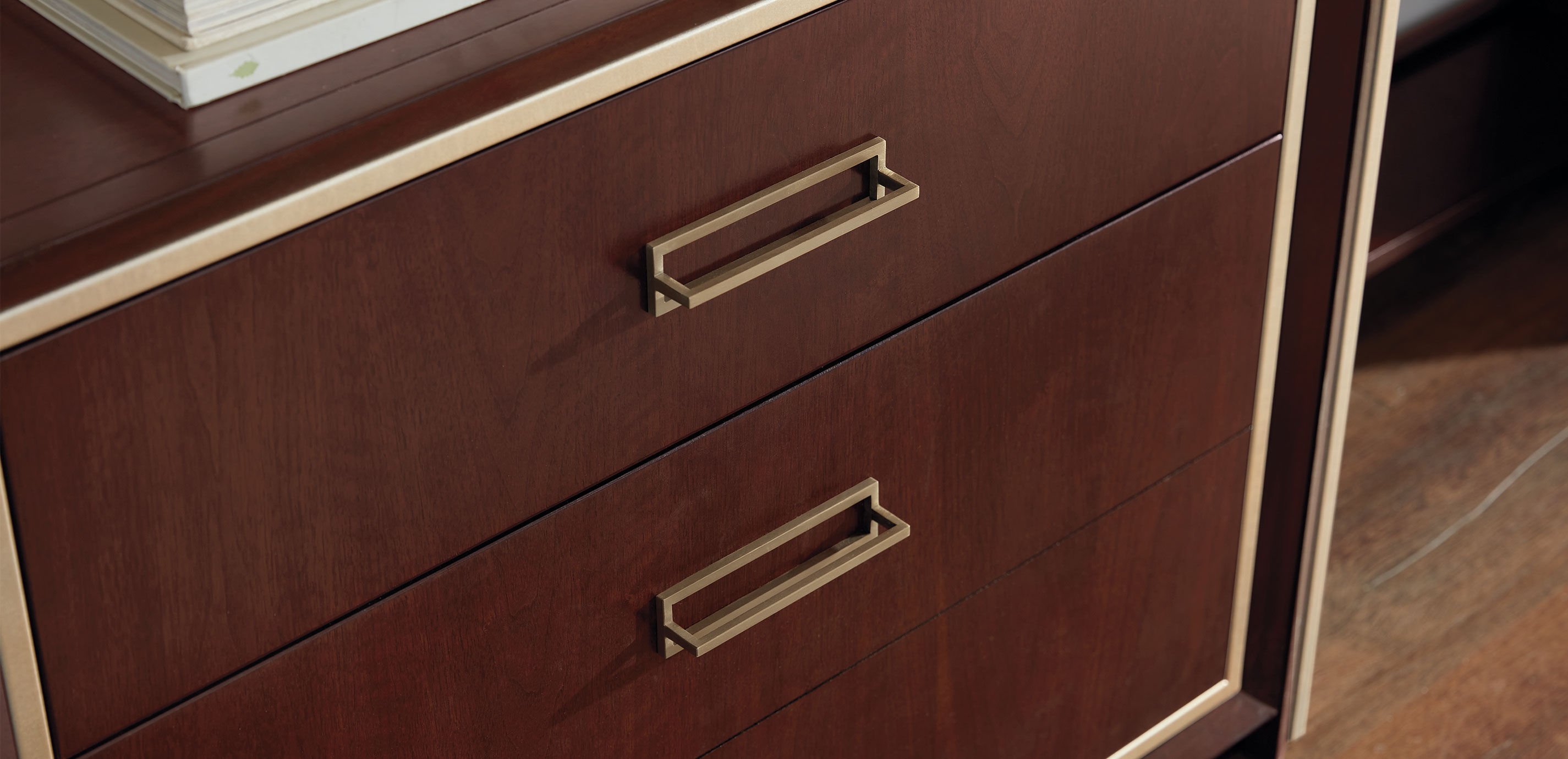 Faraday Classic Three-Drawer Cabinet_5
