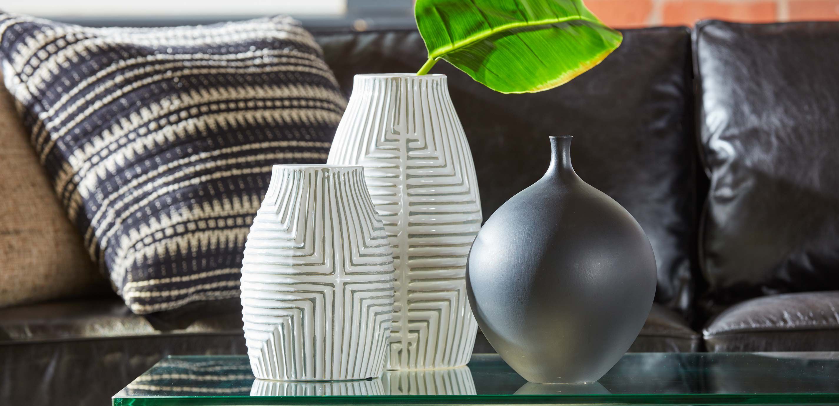 Aztec White Vase_4
