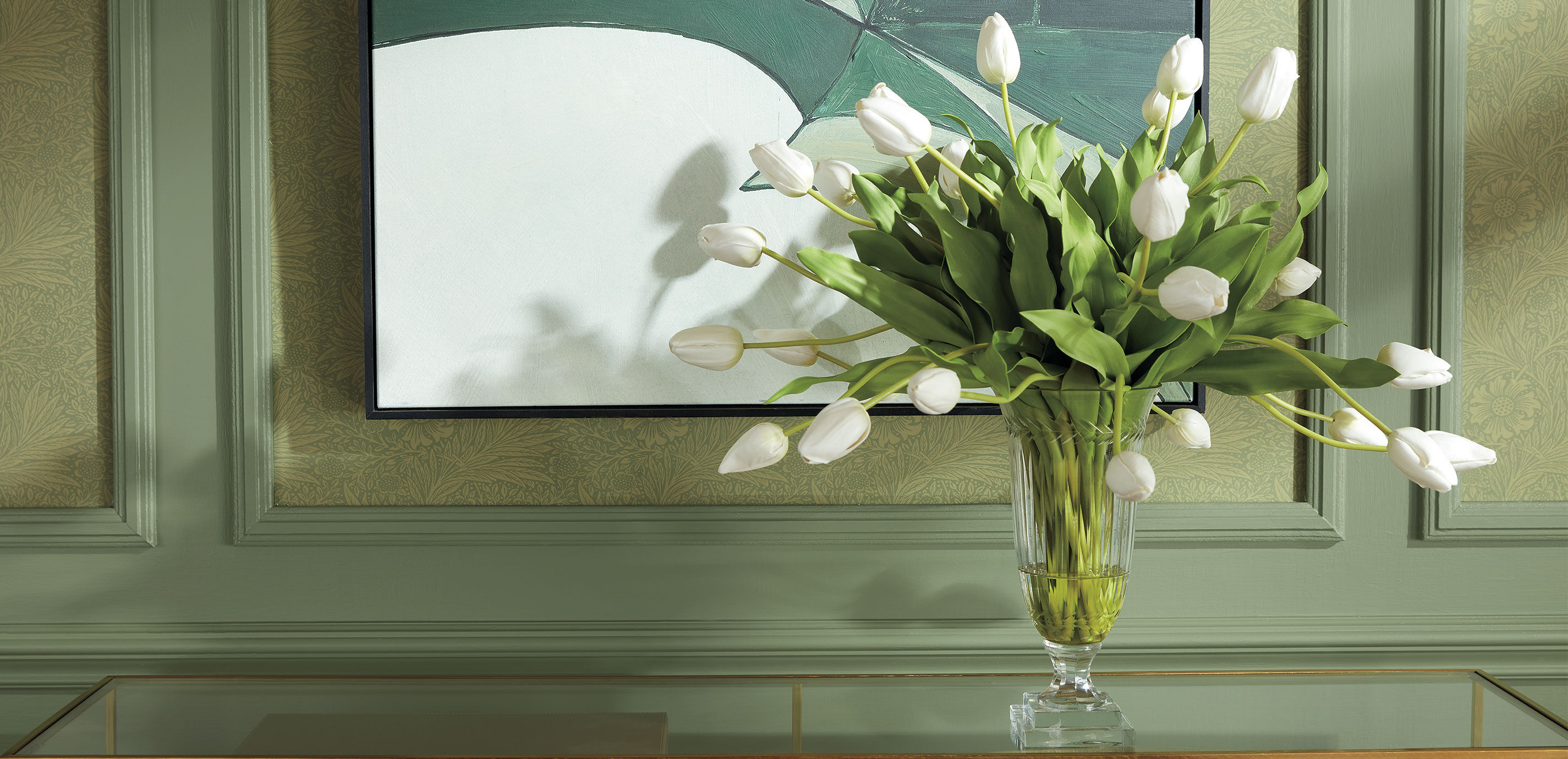 White Tulip Bouquet in Cut-Glass Vase_5