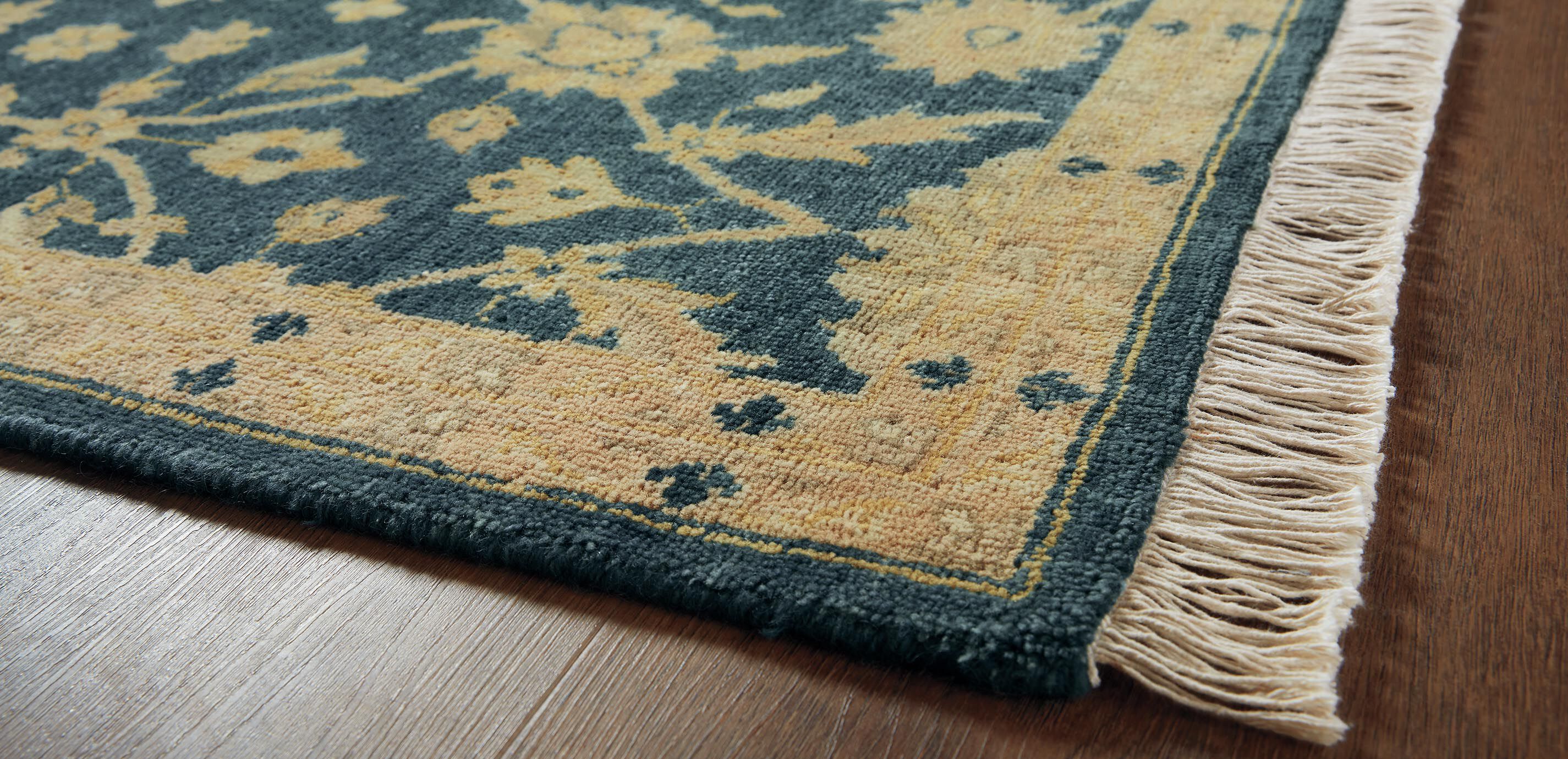 Kashan Arts-and-Crafts Floral Rug_5