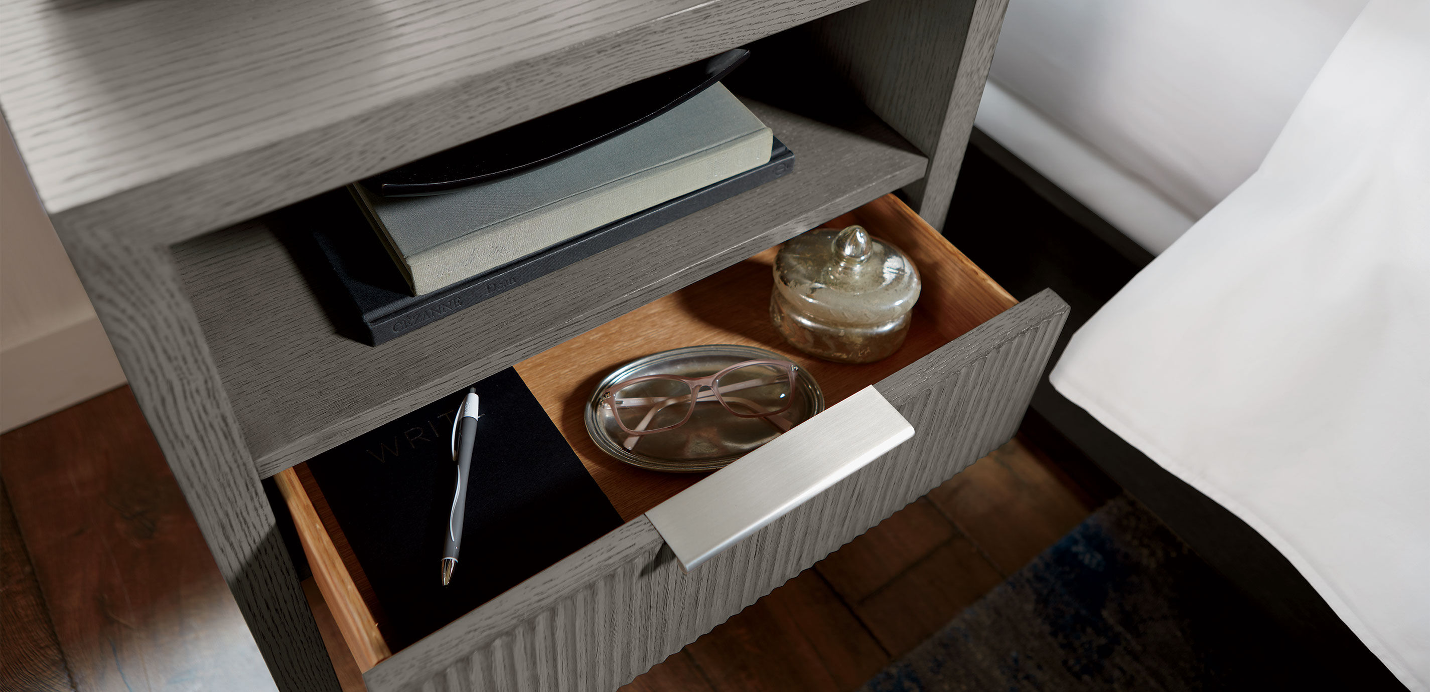 Valermo Small Night Table_5