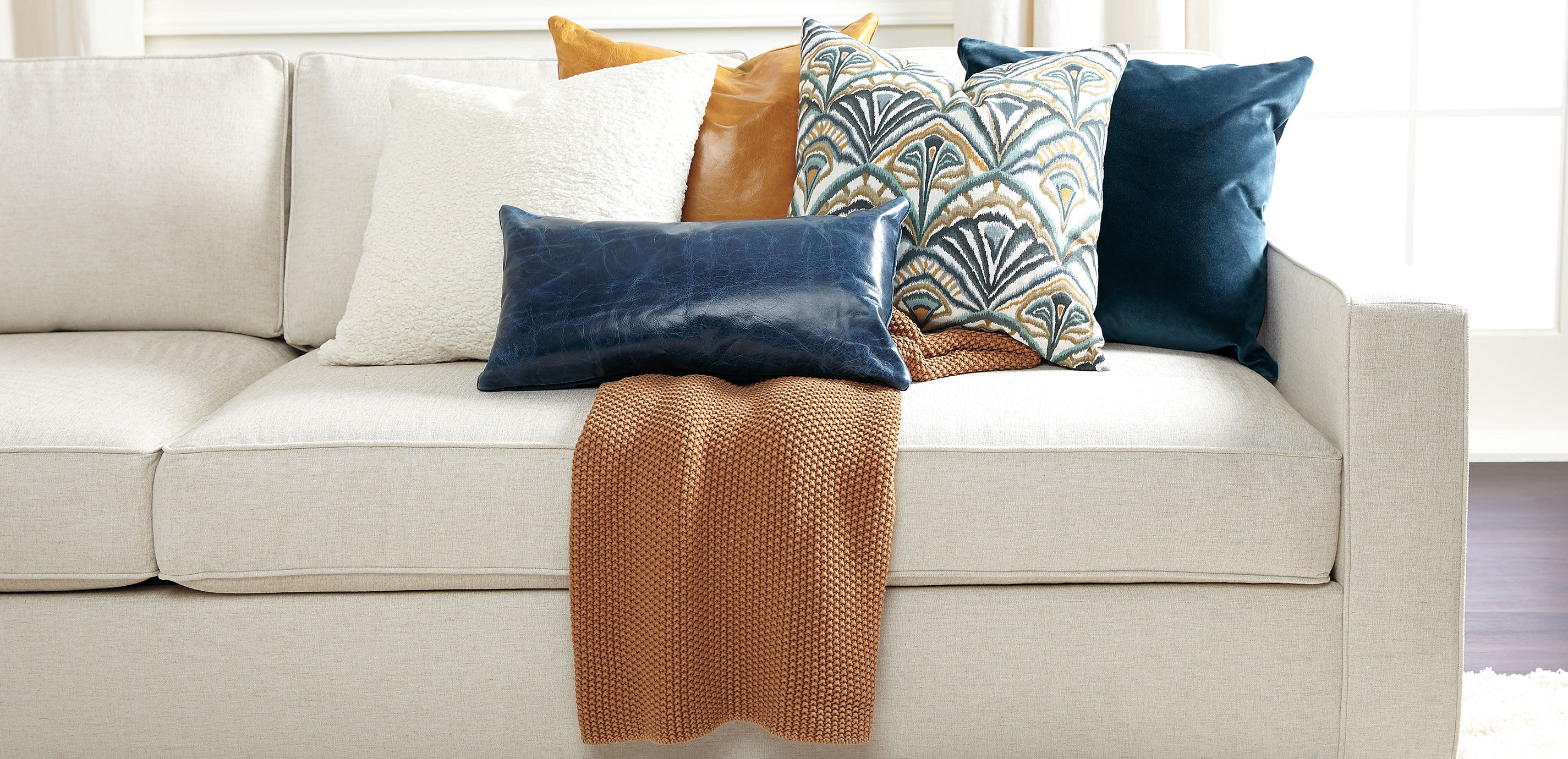 Leather Lumbar Pillow_2