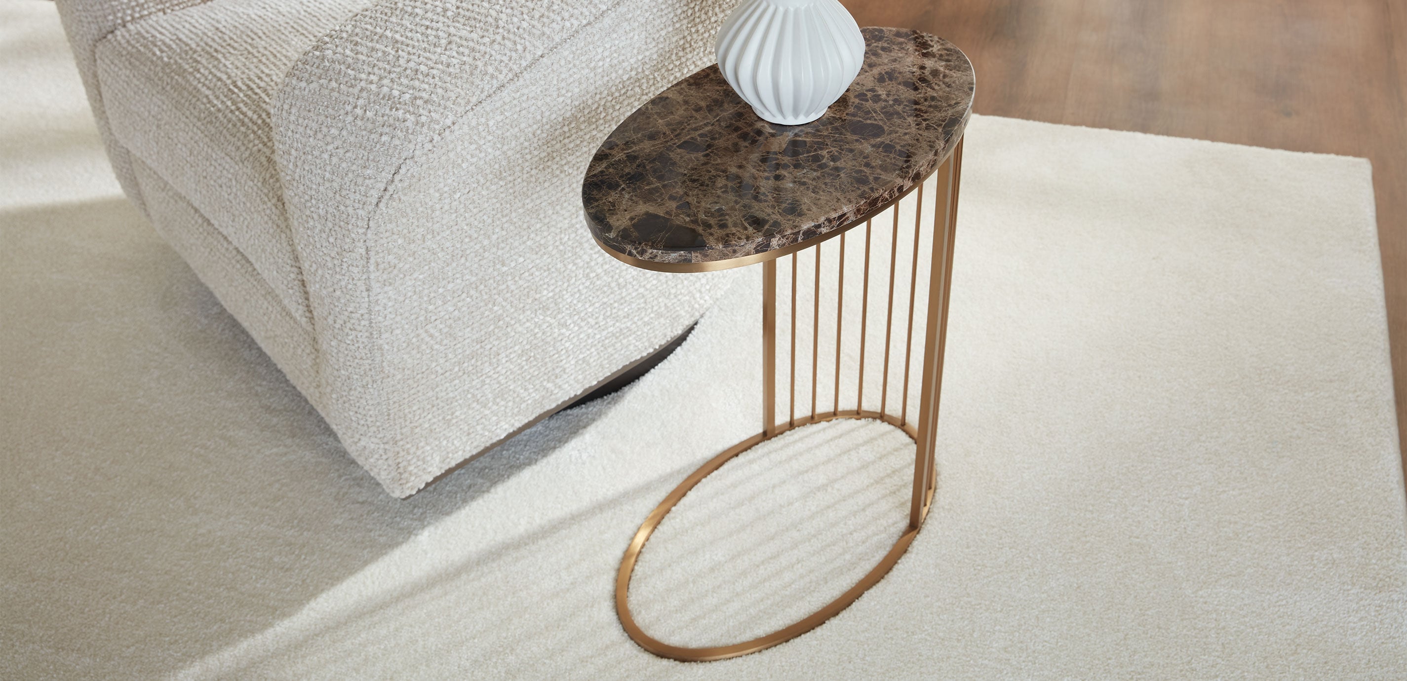 Celia Pull-Up Accent Table_7