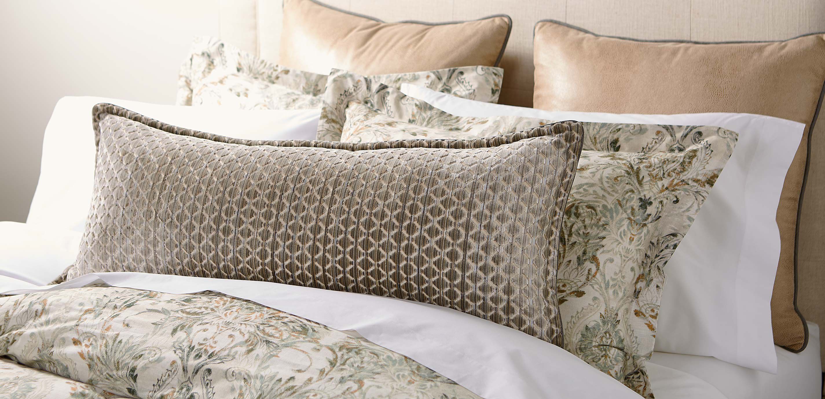 Travale Printed Duvet Cover and Sham_10