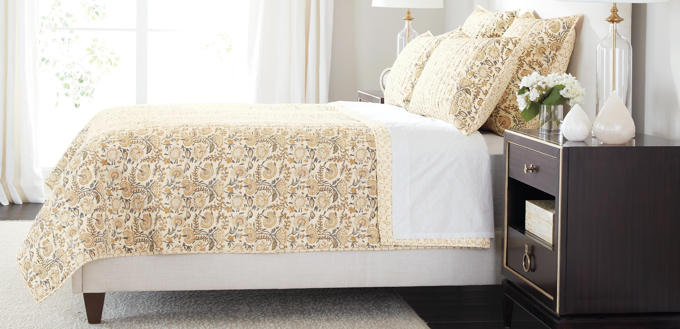 Block-Printed Quilt and Shams Set_1