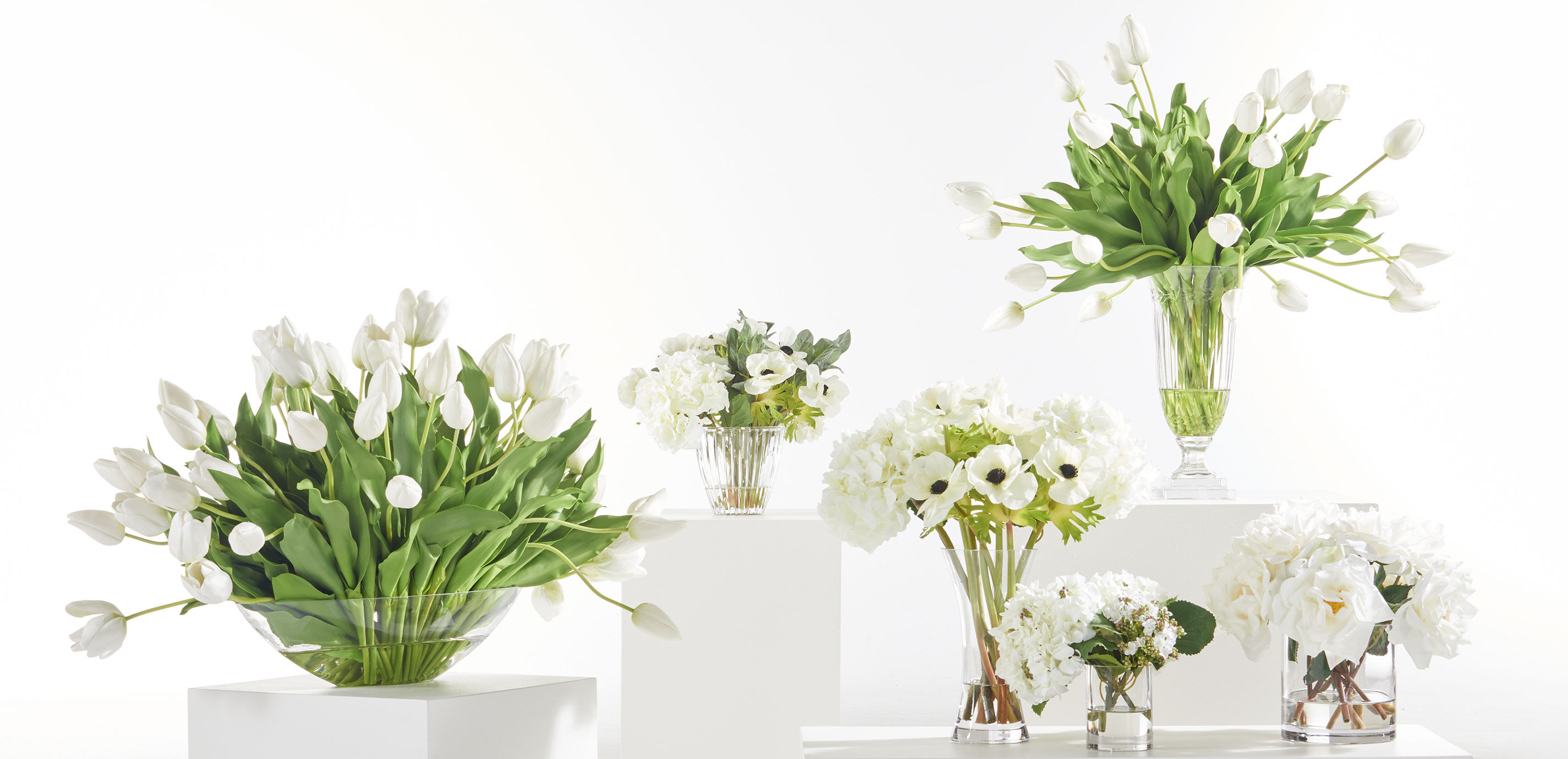 White Mixed Floral Centerpiece in Oval Vase_13
