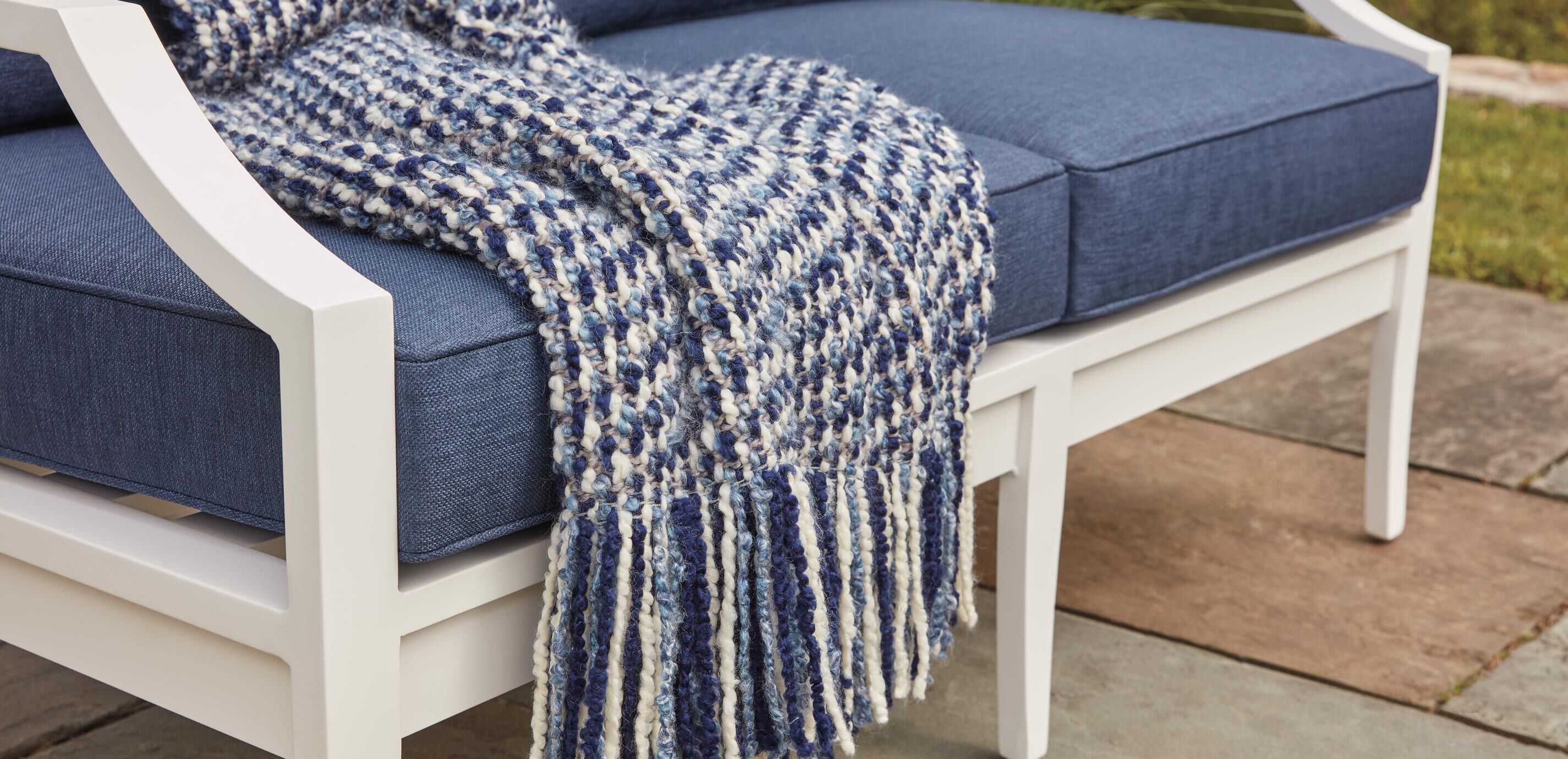 Mesa Boucl&eacute; Throw_5