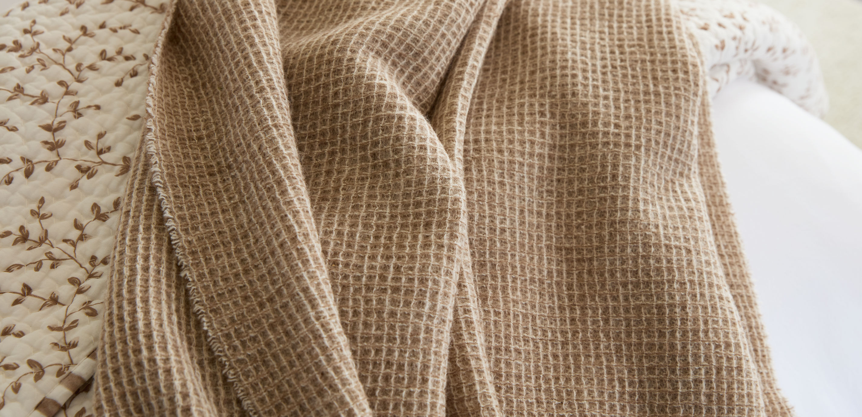 Rossi Waffle-Knit Wool Throw_5