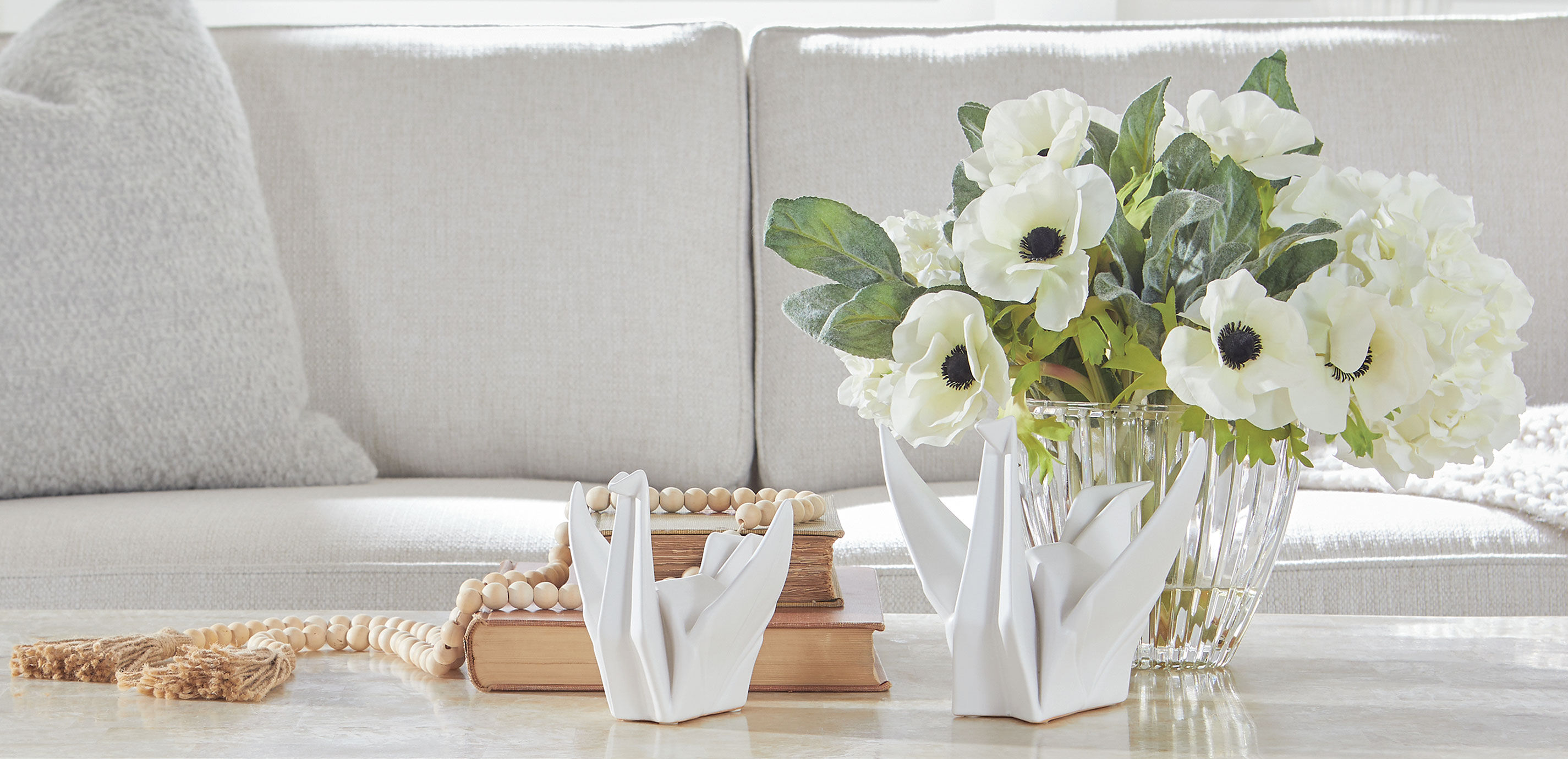 White Mixed Floral Centerpiece in Oval Vase_9