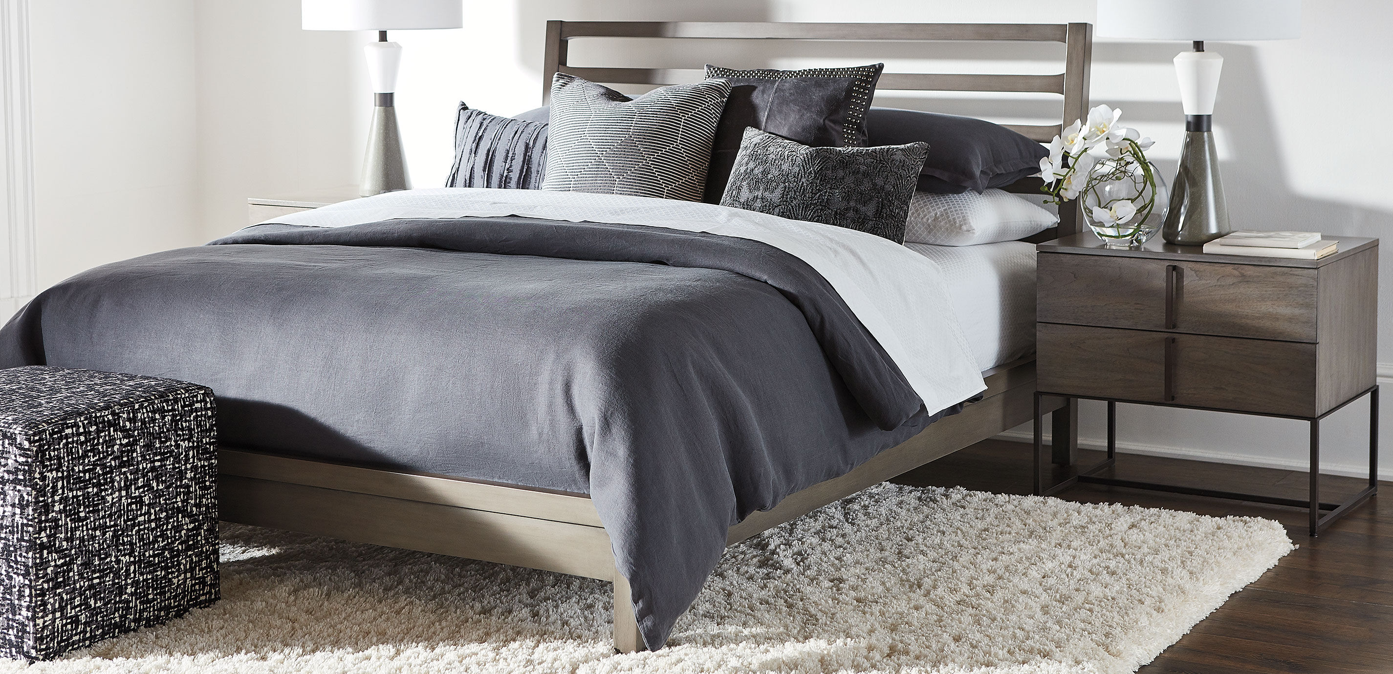 Montclaire Night Table_7