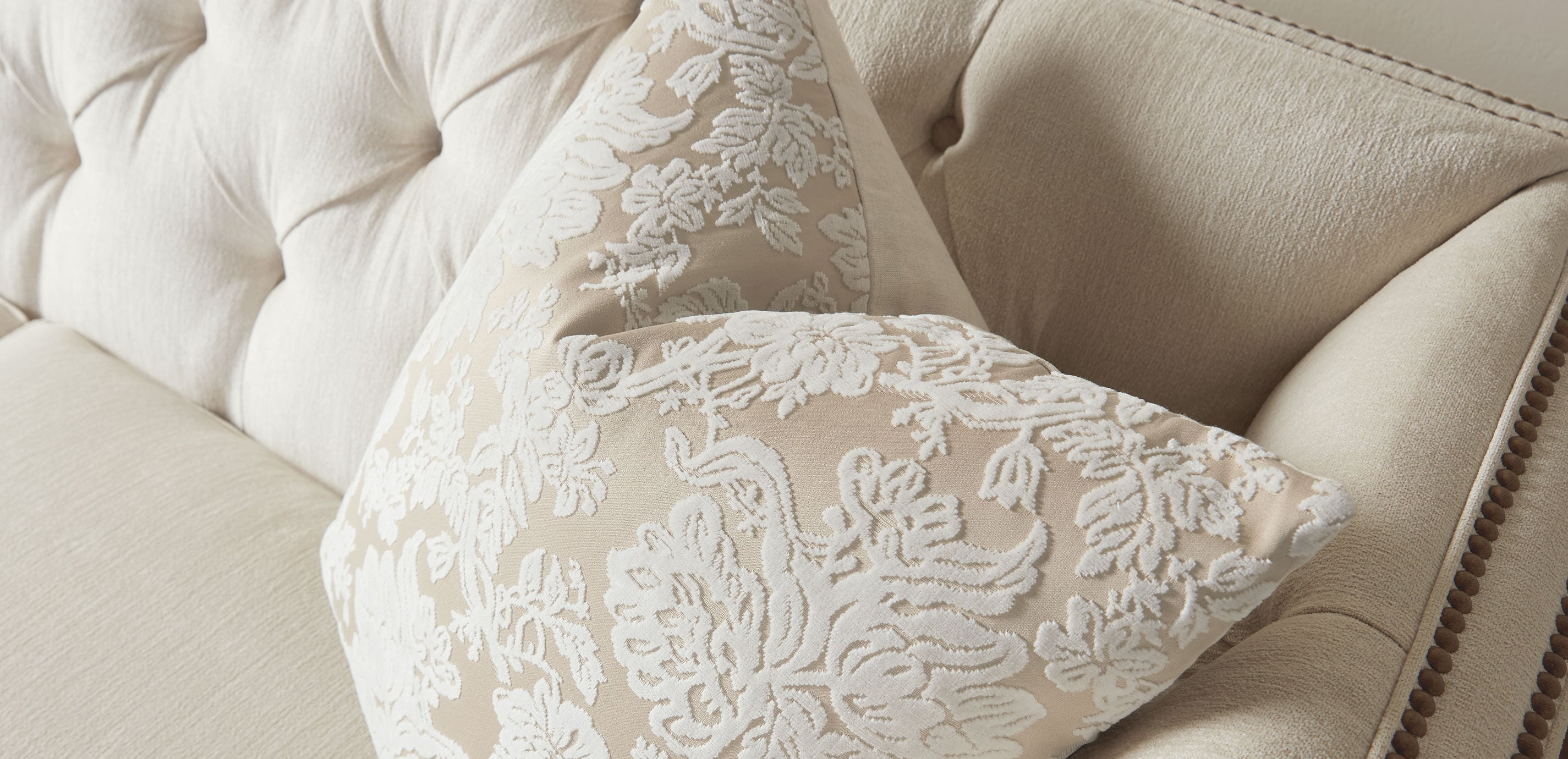 Cut Velvet Damask Pillow_2