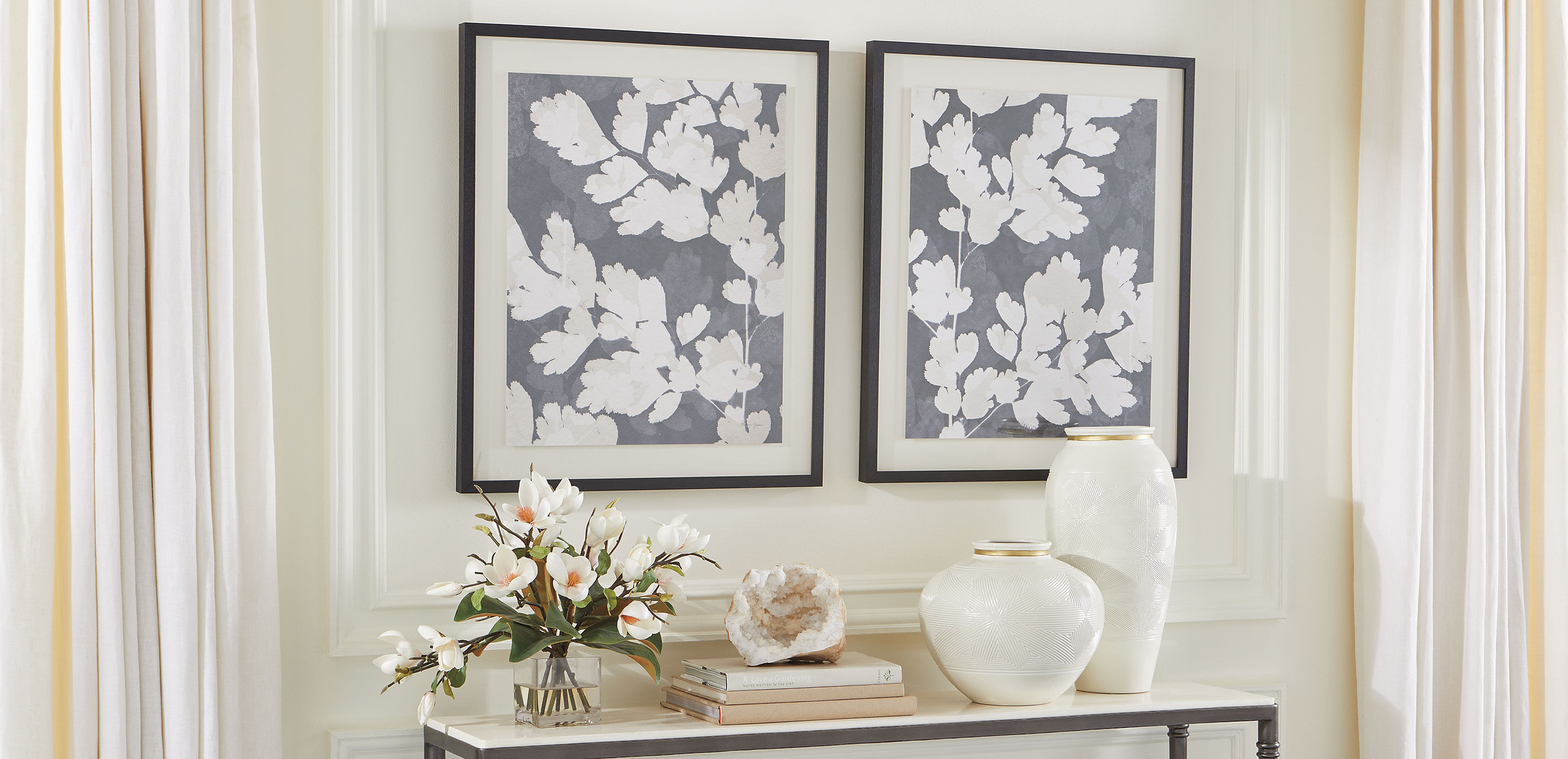 Magnolia Foliage Watergarden in Glass Cube_7