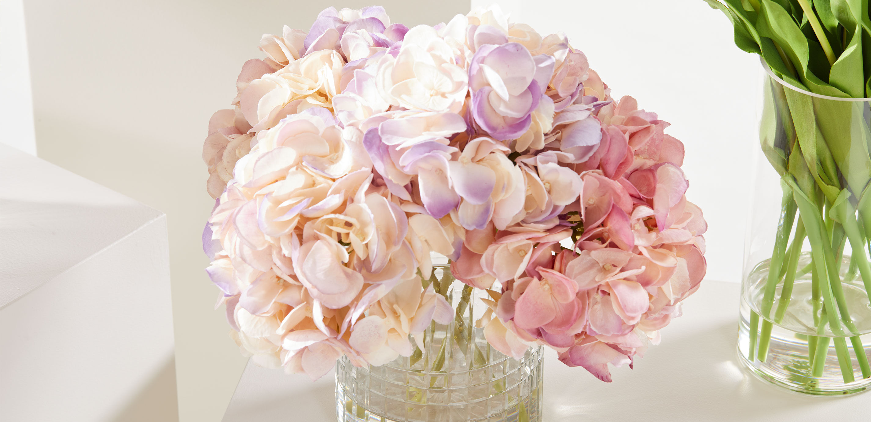 Hydrangea Bouquet in Cut-Glass Vase_4