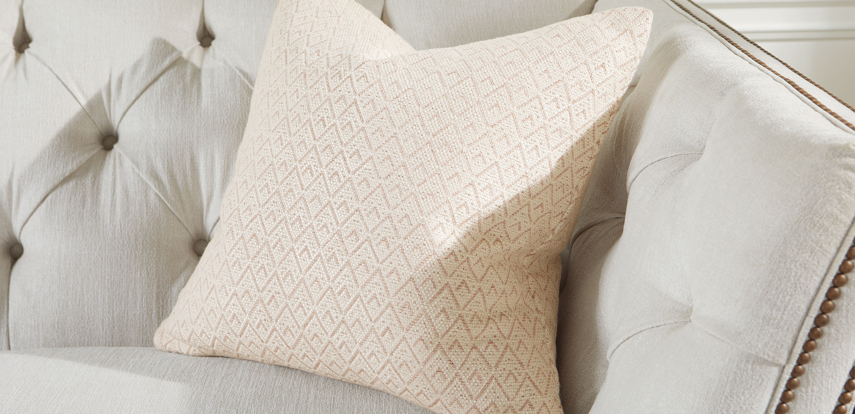 Woven Zigzag Pillow_1