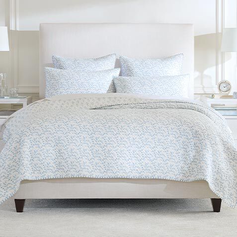 Jasmine Vine Quilt Set image